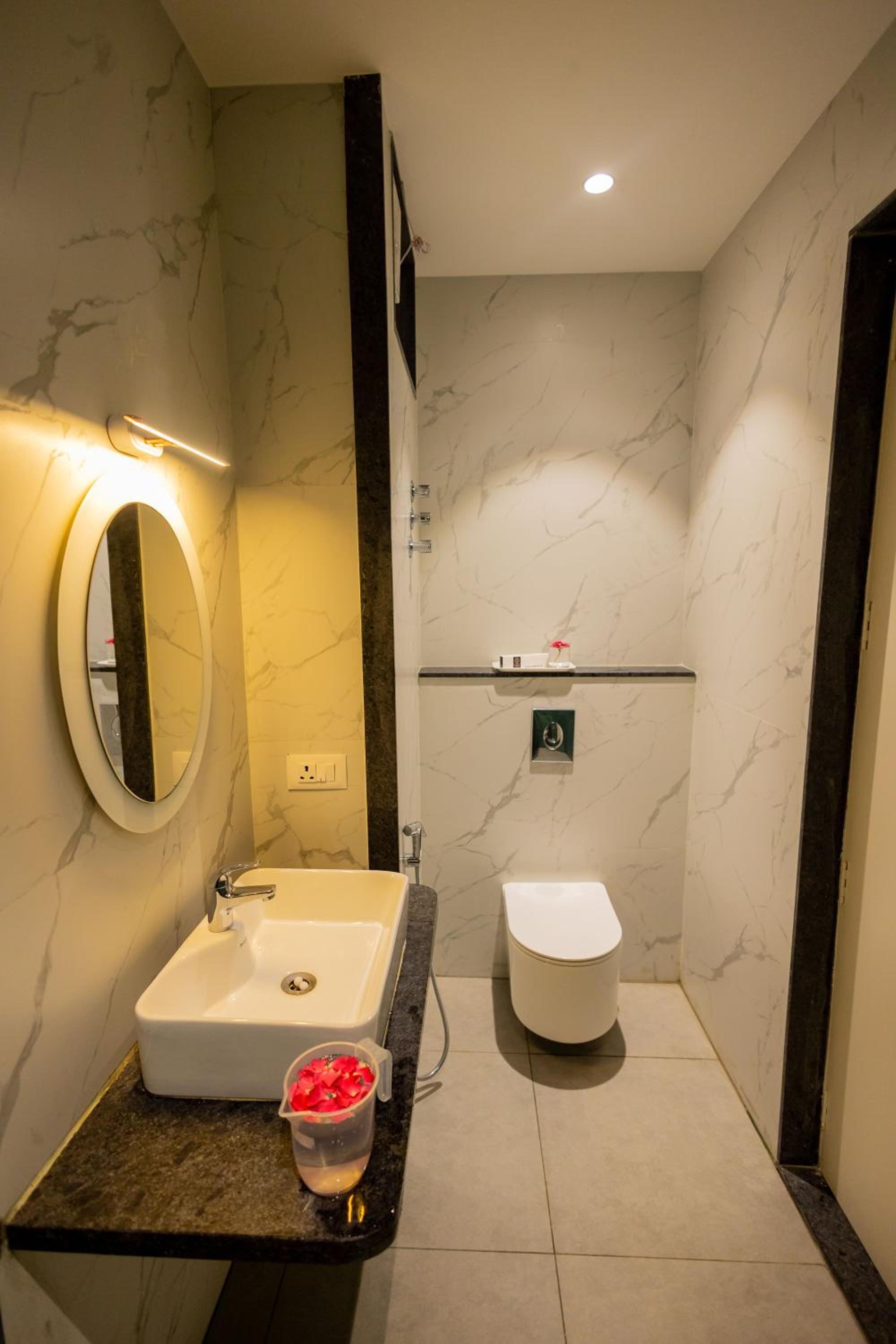 Deluxe Room - Photo 8