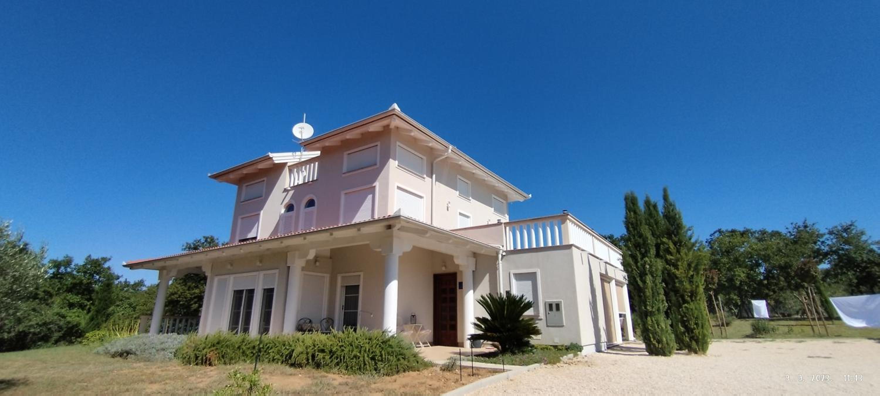 Standard Villa