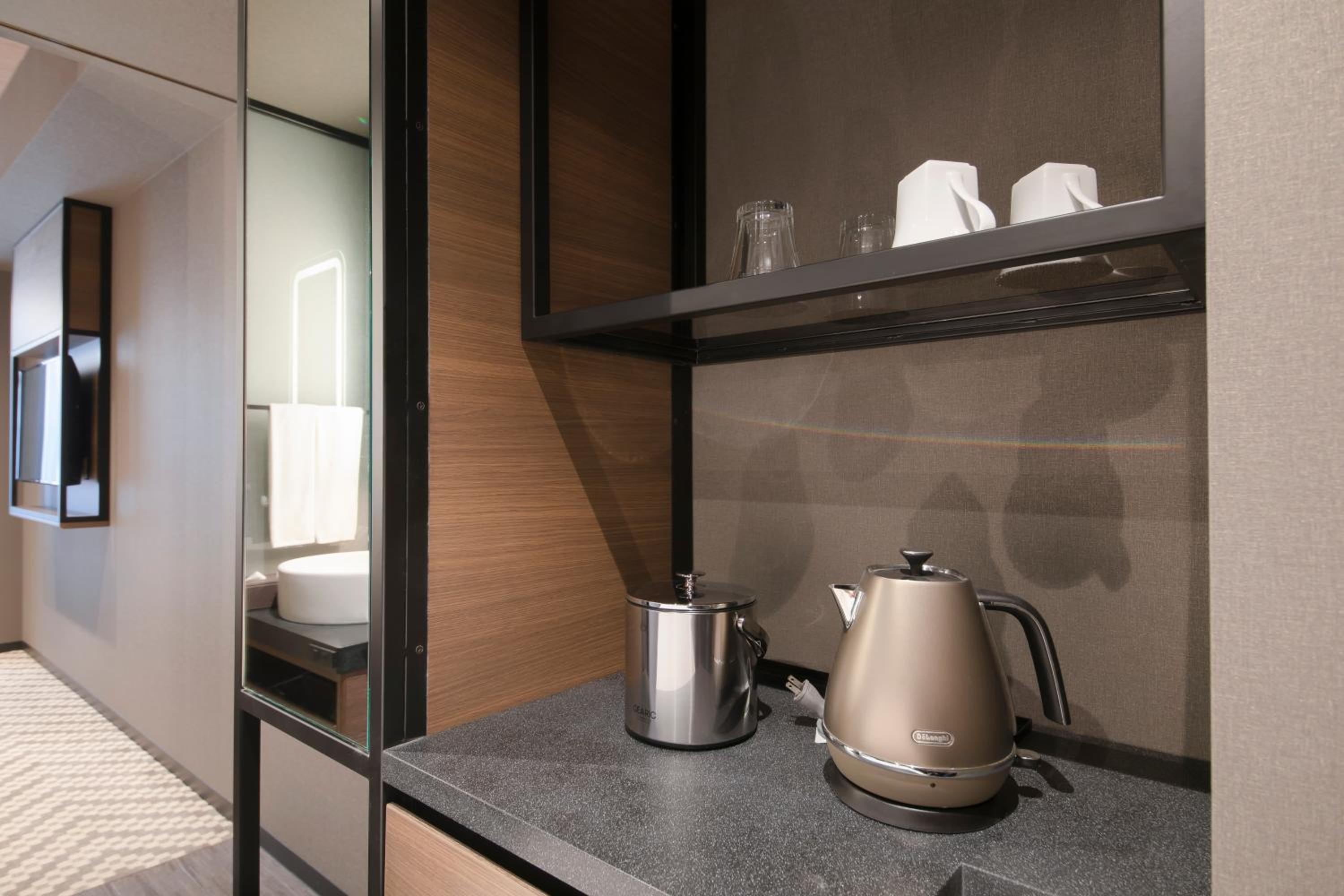 Twin Room - Non-Smoking - Photo 10