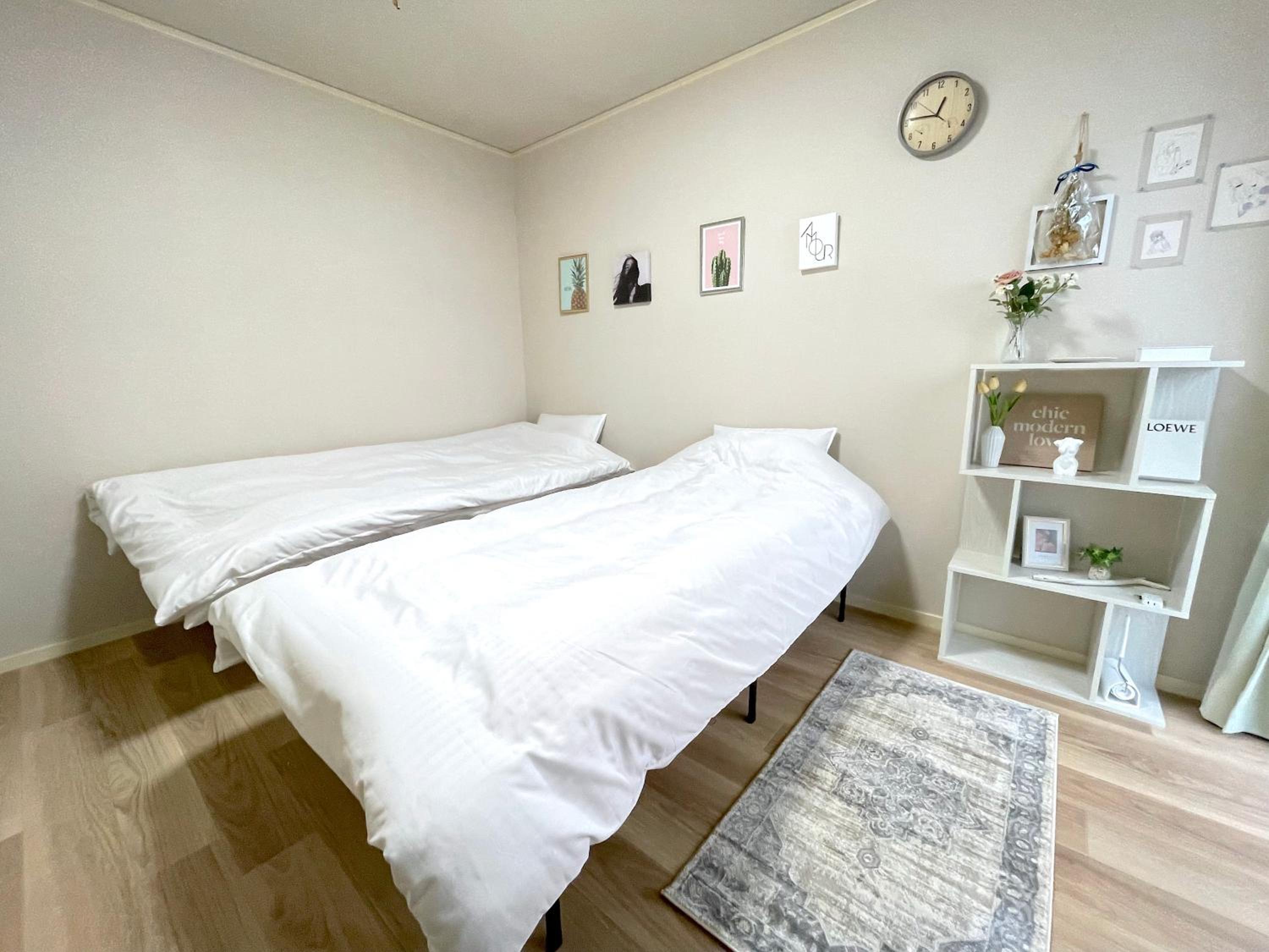 One-Bedroom Apartment photo 1