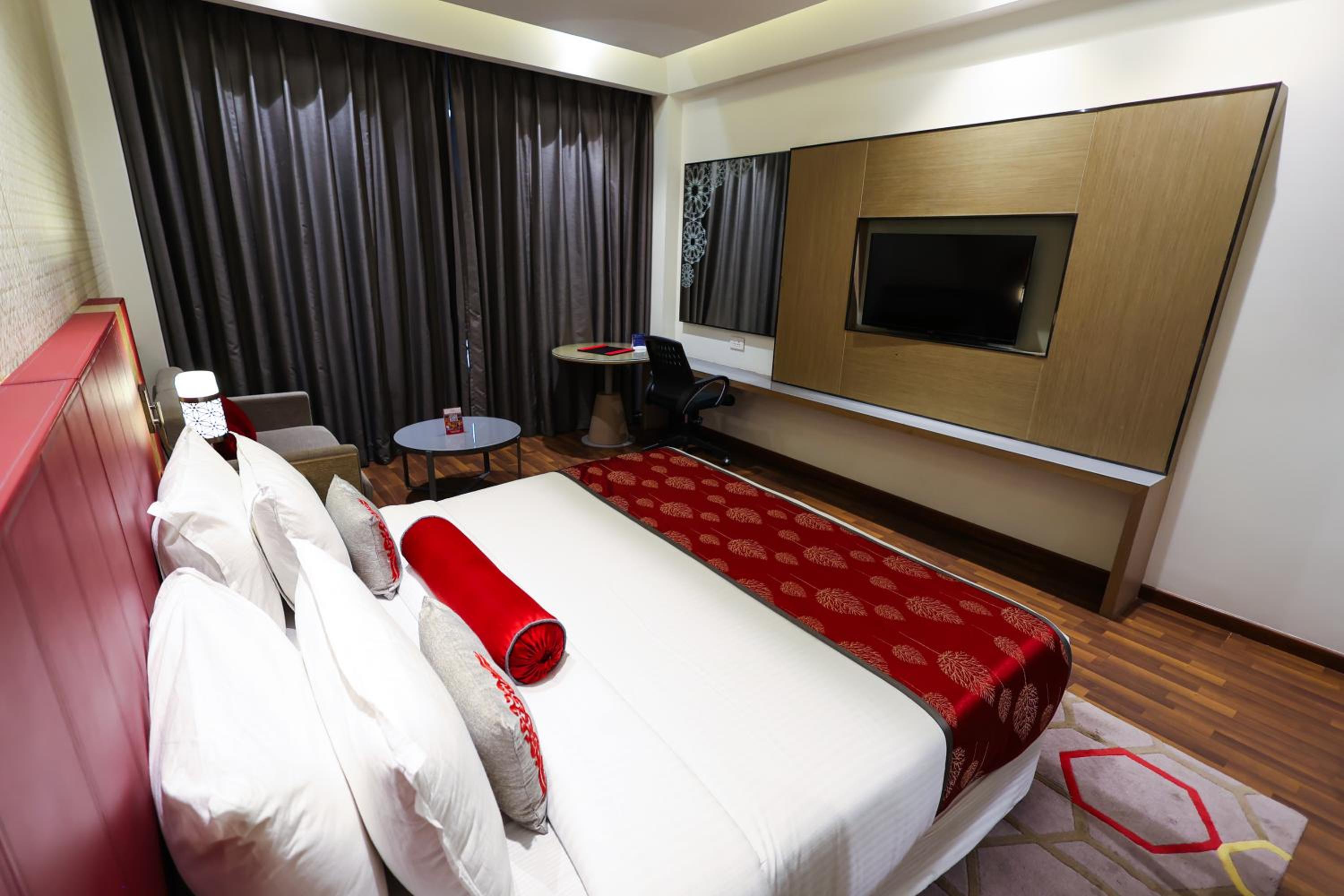 King Room - Book and Unlock Exclusive discounts - Photo 7