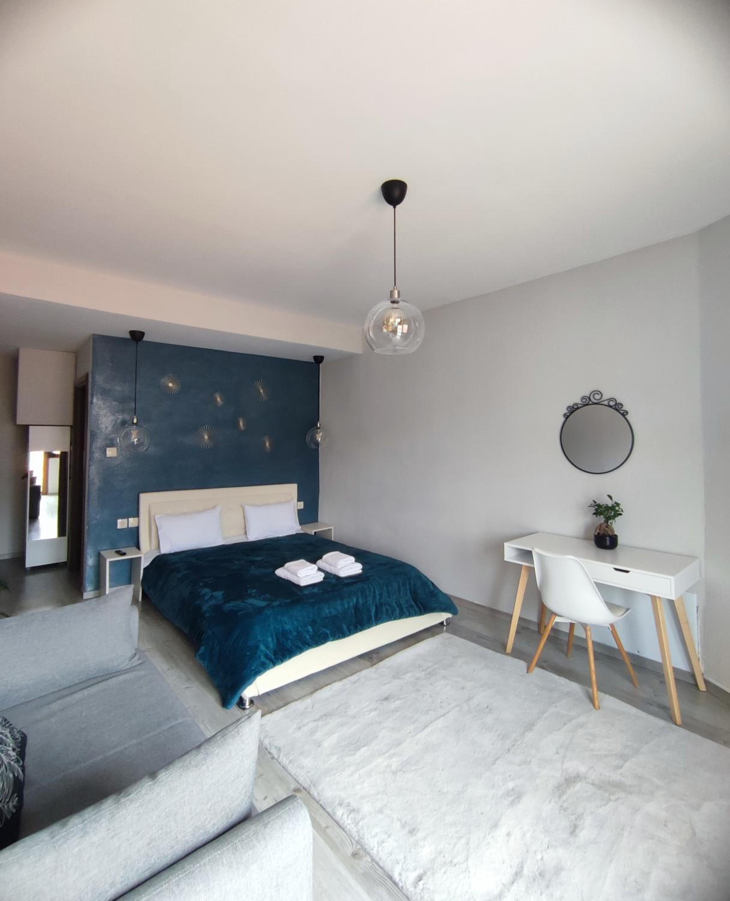 Junior Suite with Lake View - Photo 7