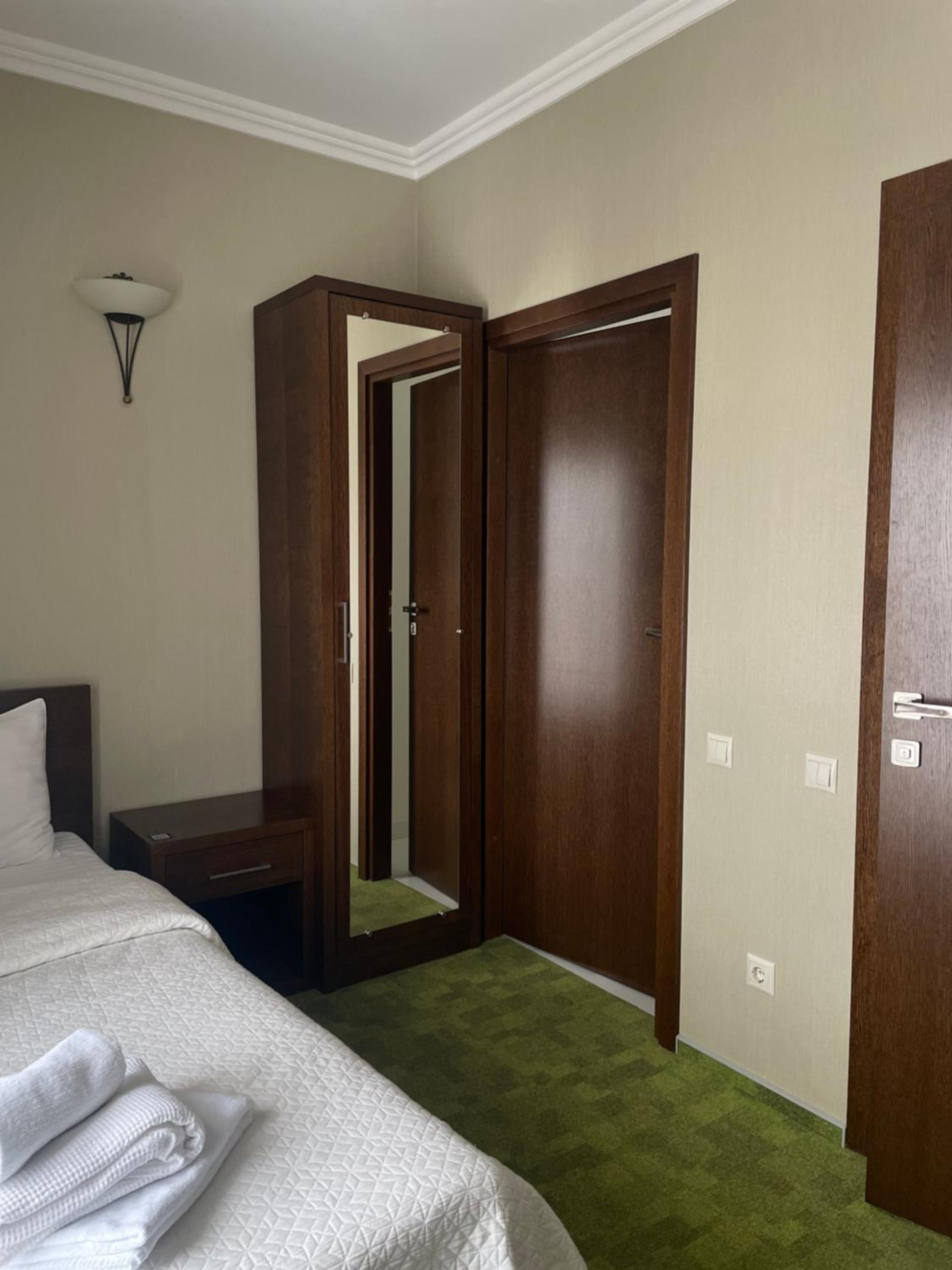 Single Room photo 2