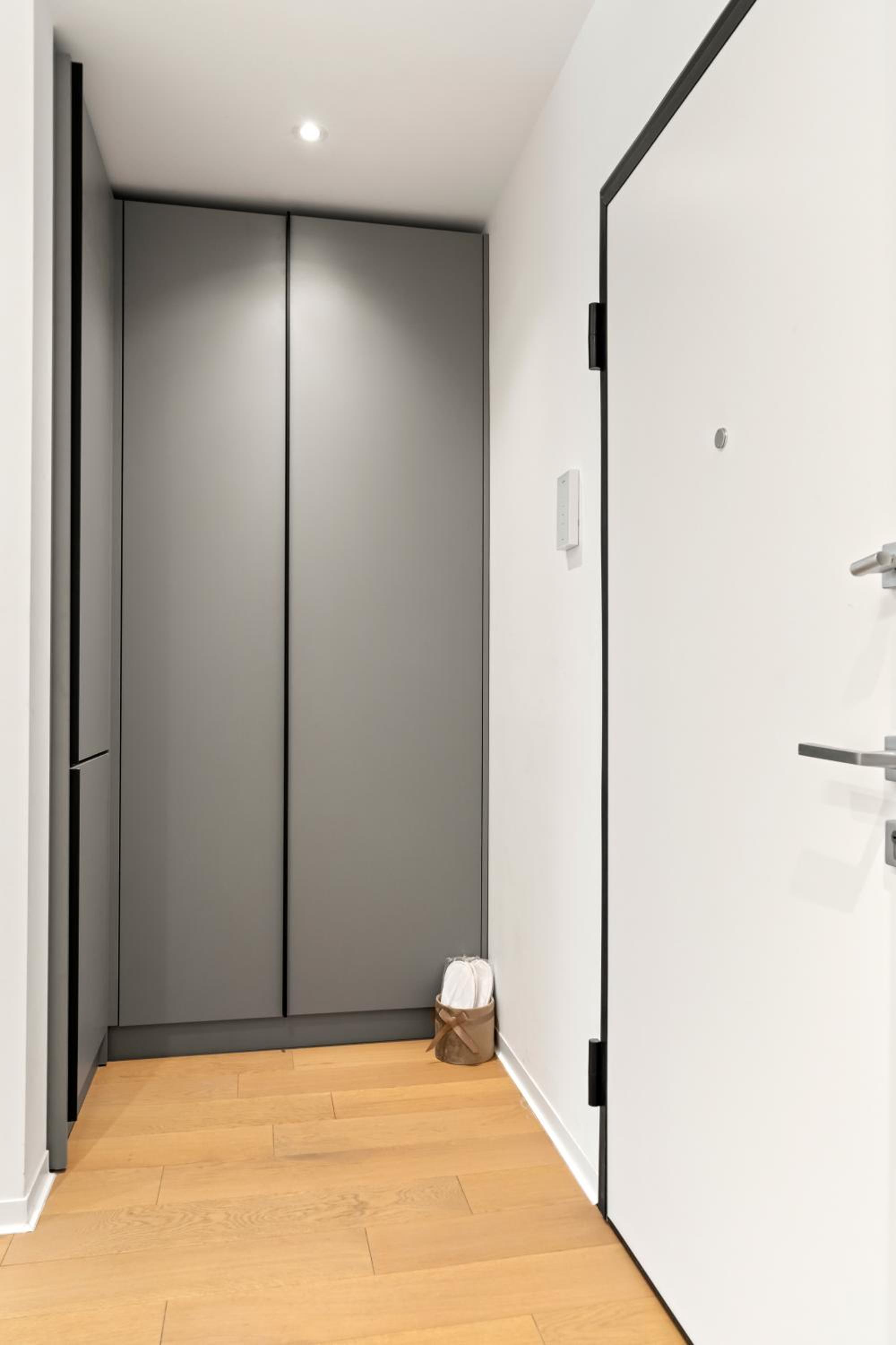 One-Bedroom Apartment - Photo 7