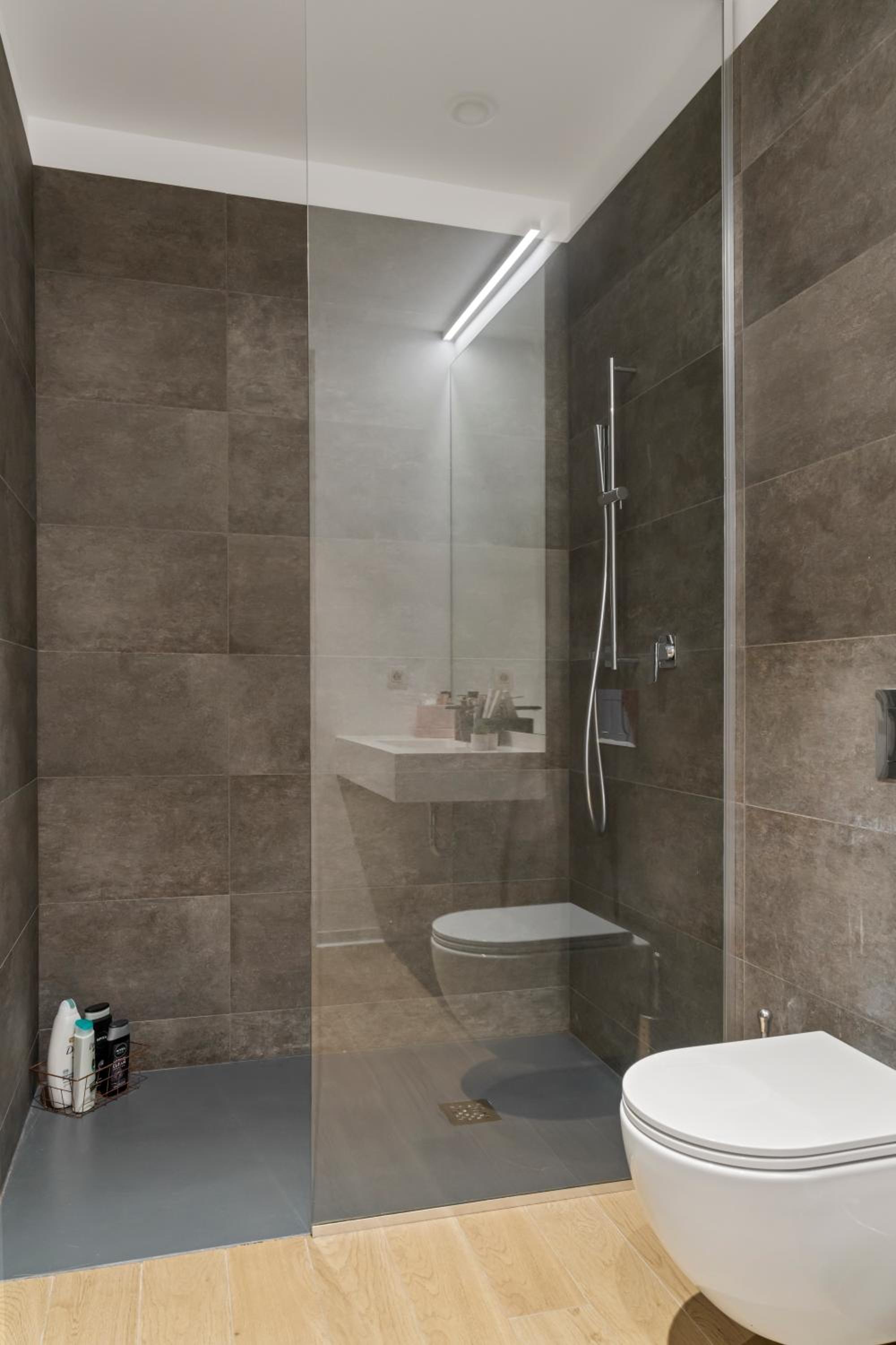 One-Bedroom Apartment - Photo 11