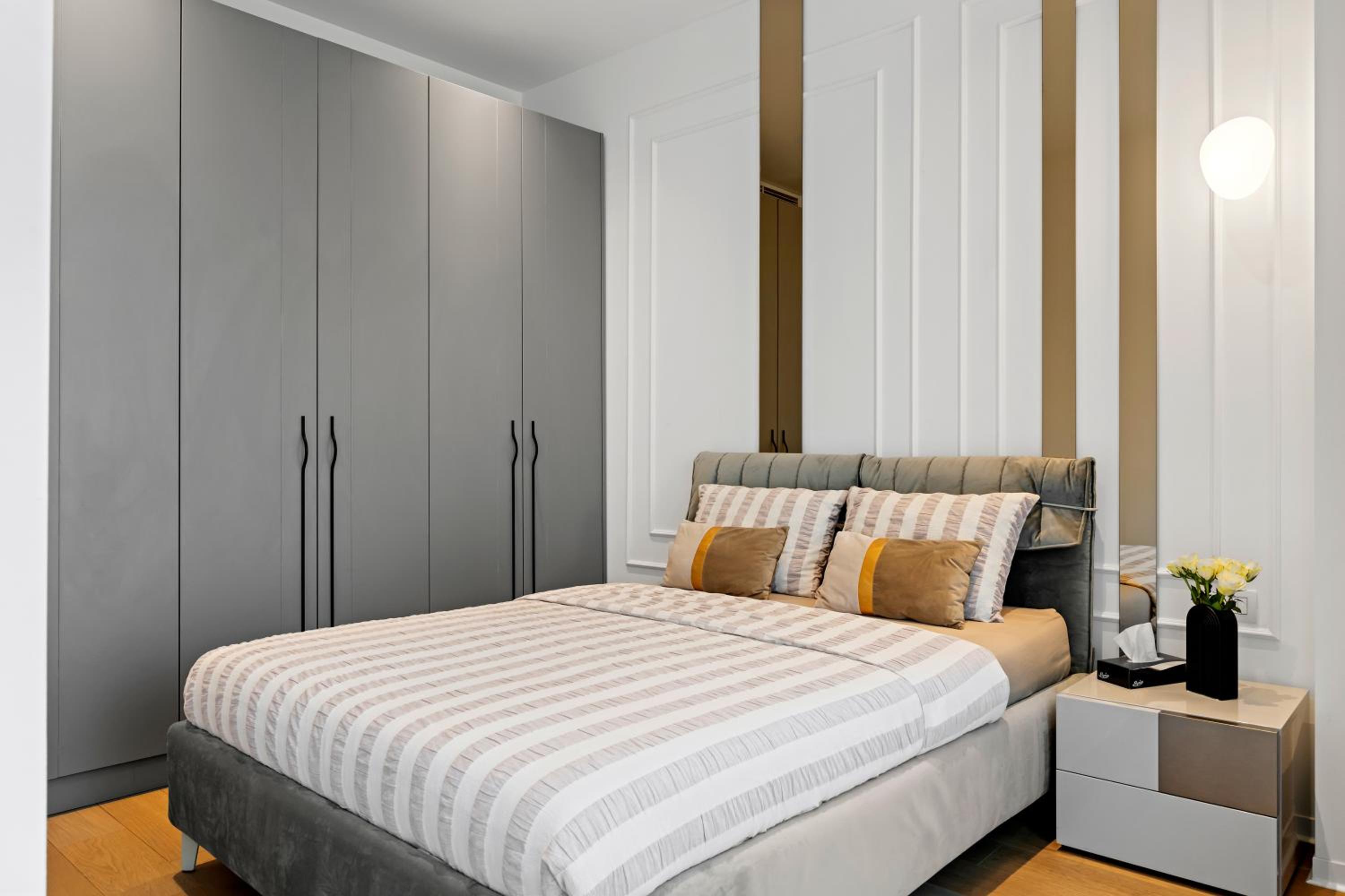 One-Bedroom Apartment - Photo 9