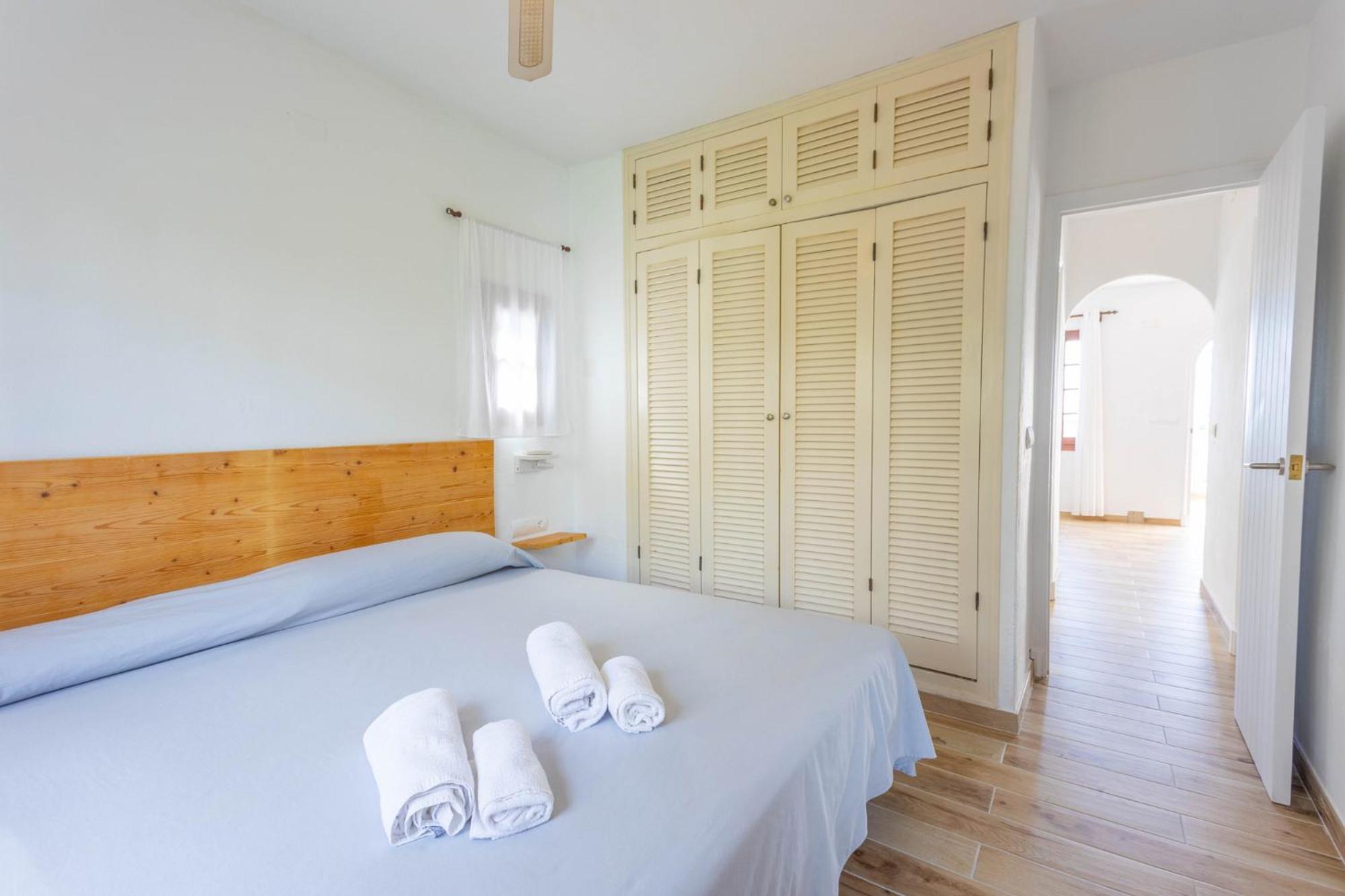 Two-Bedroom Deluxe Apartment with Garden View photo 3