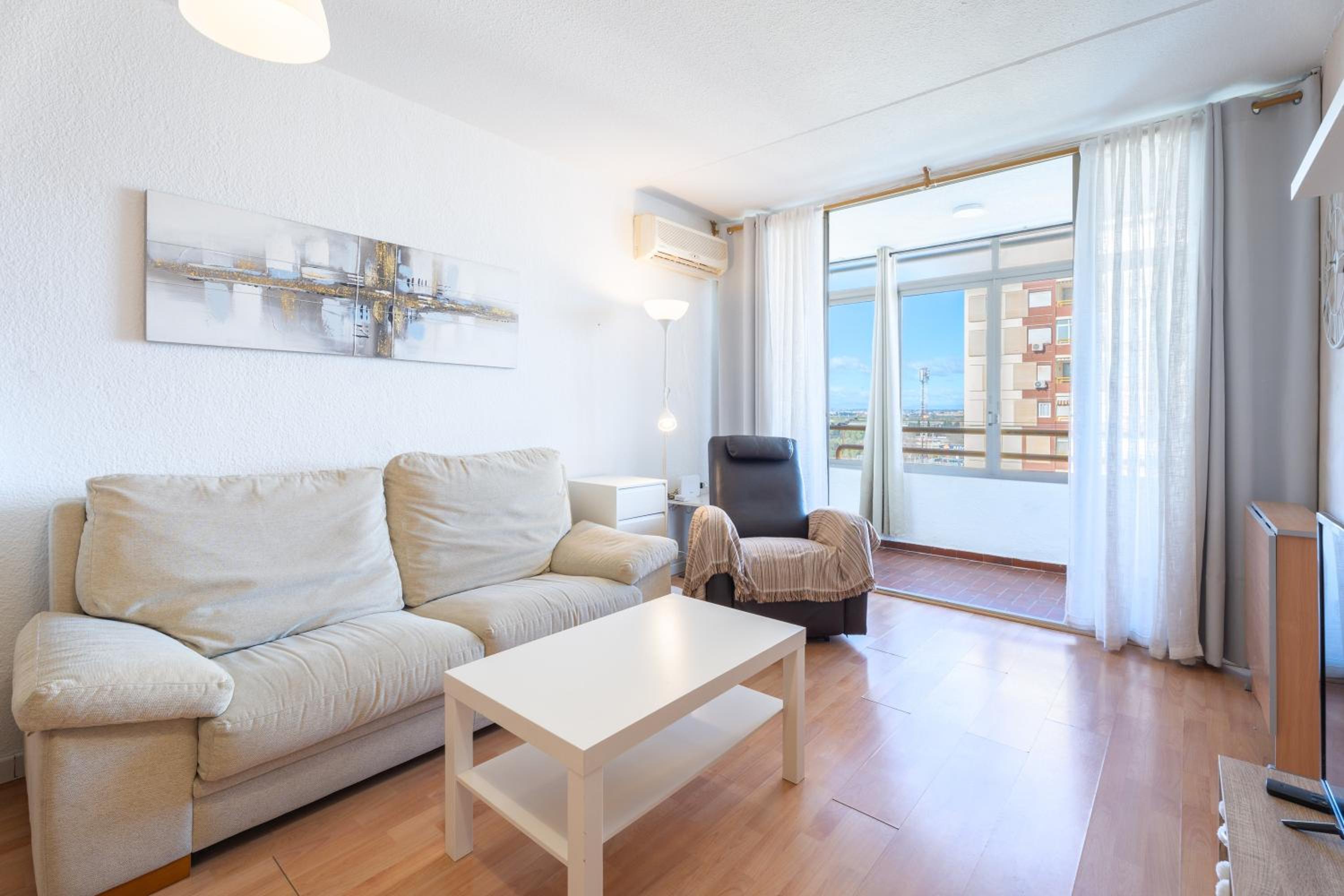 Apartamento de un dormitorio superior con balcón
