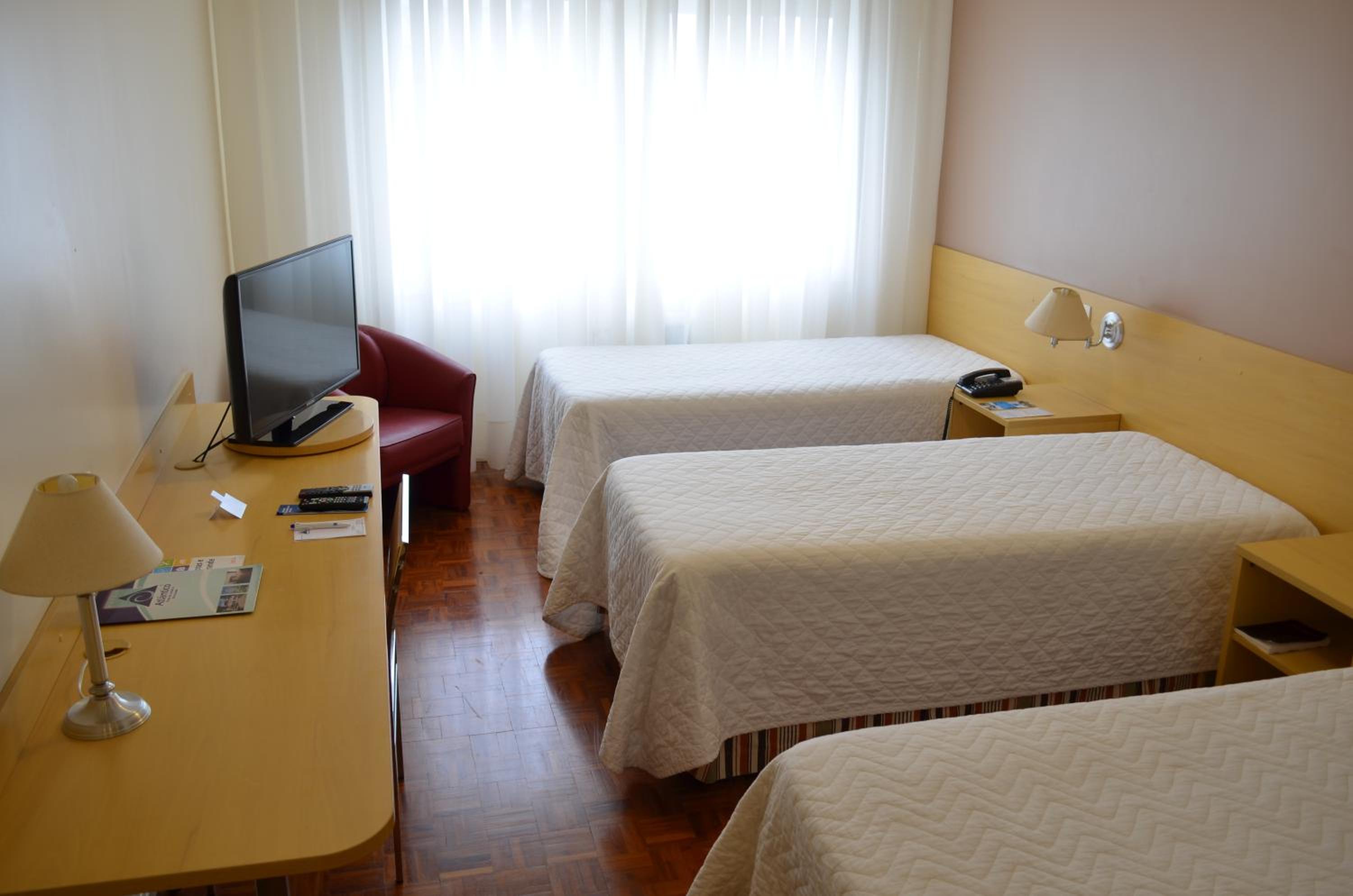 Deluxe Triple Room photo 2