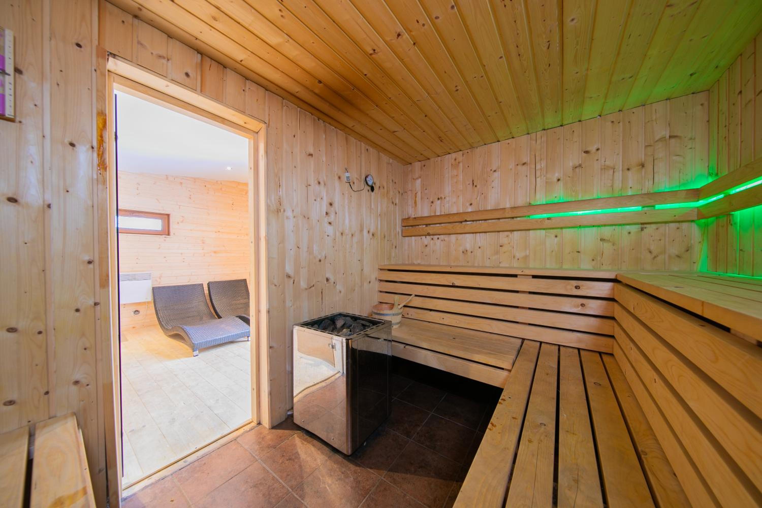 Three-Bedroom Chalet photo 3