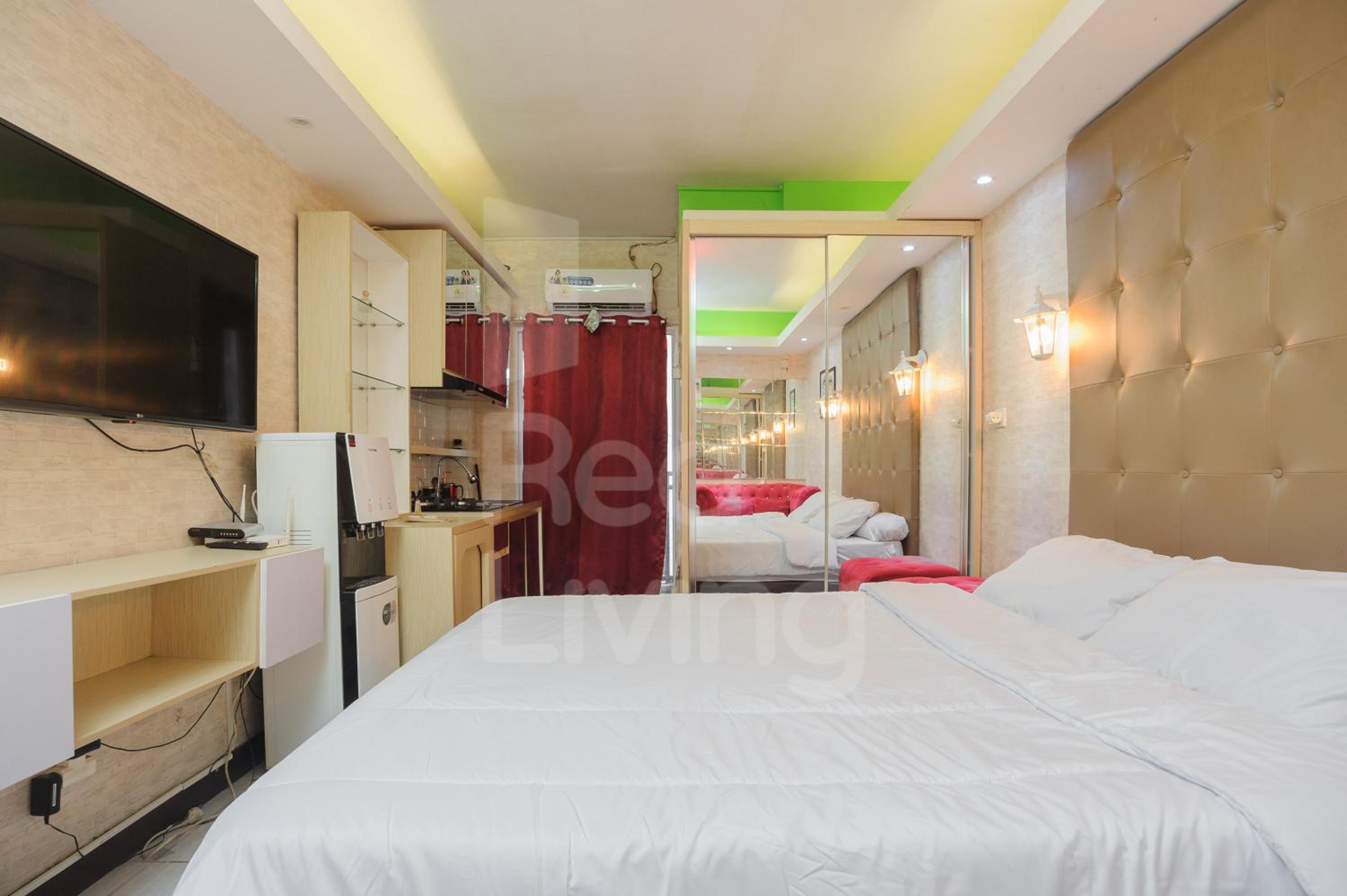 Studio Apartment photo 1