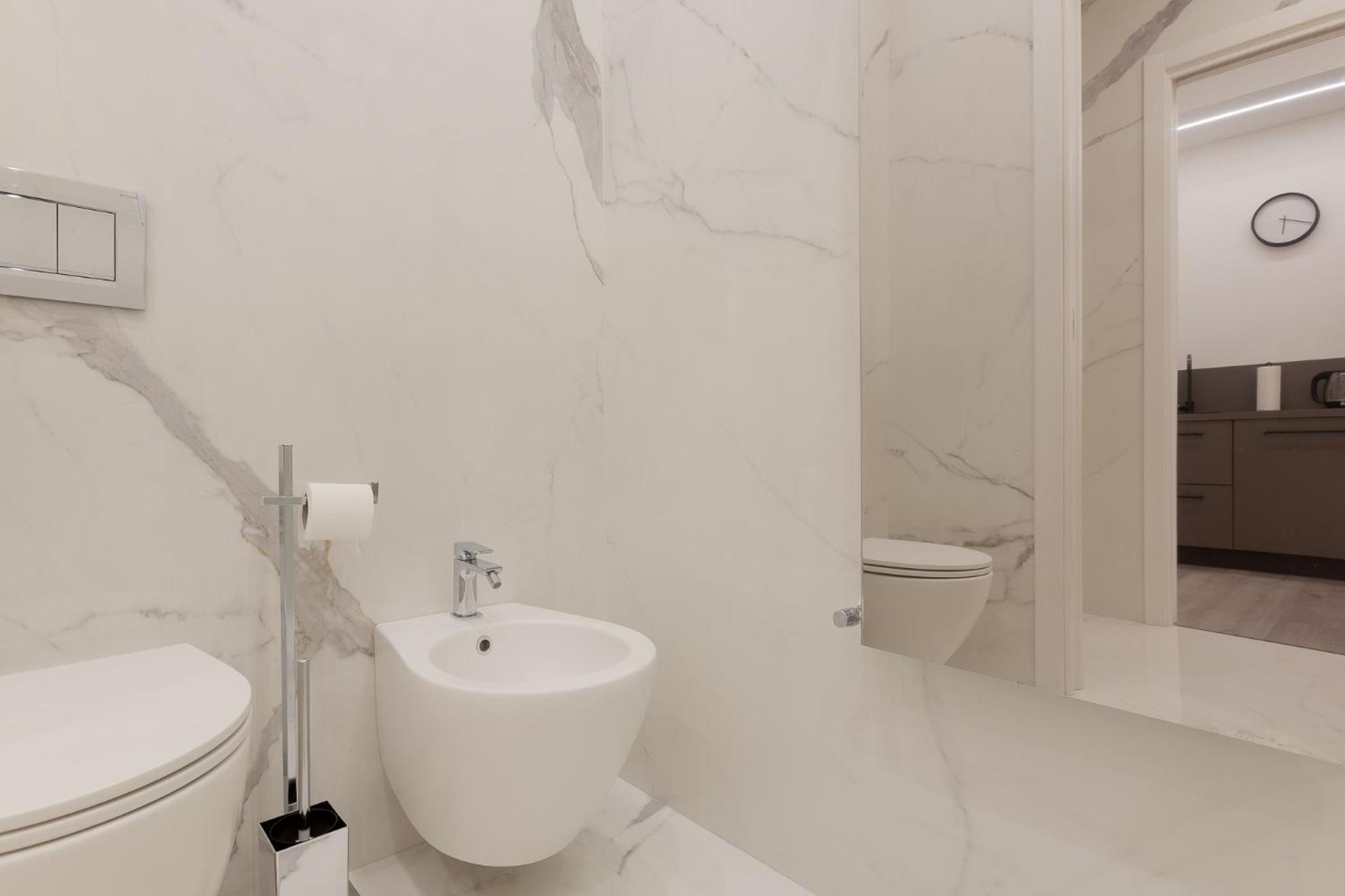Deluxe Suite - Photo 22