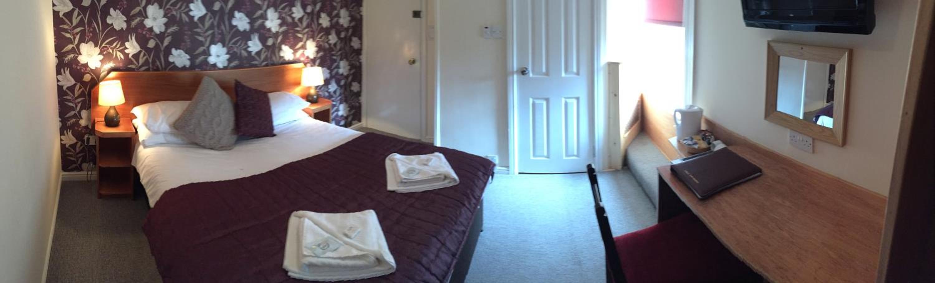 Double Room - Photo 9