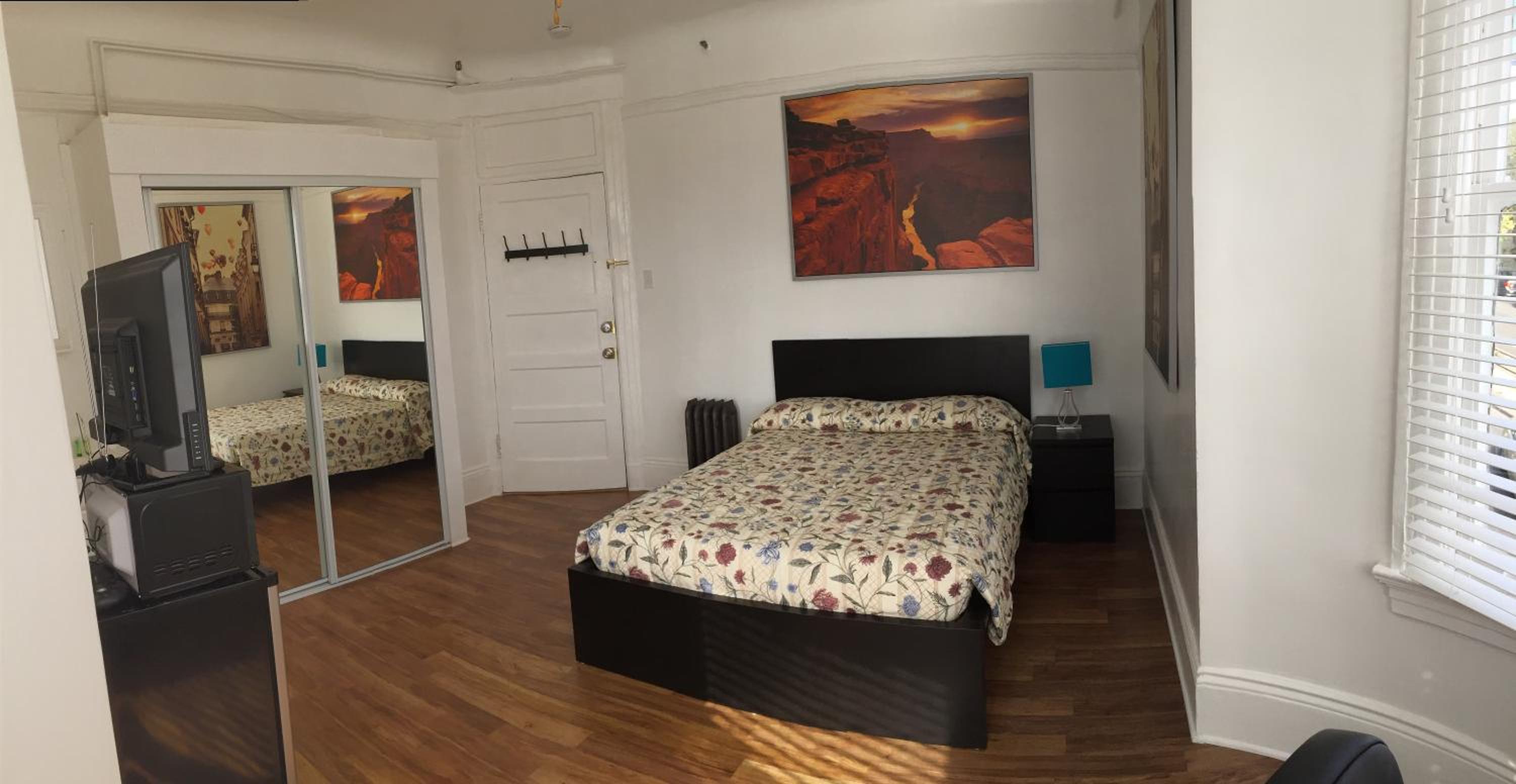 Standard Room with Shared Bathroom