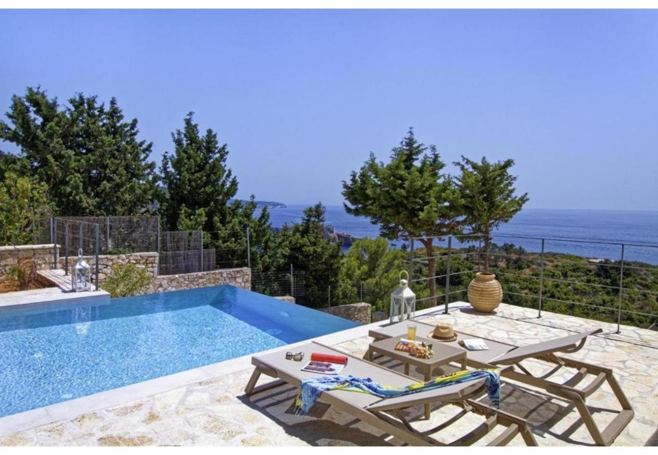 Villa With Sea View photo 3