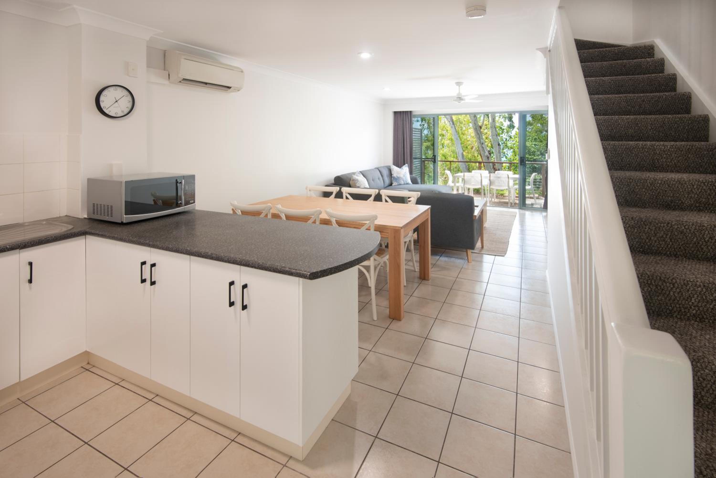 Two-Bedroom Apartment - Sunset Waters 17 photo 1