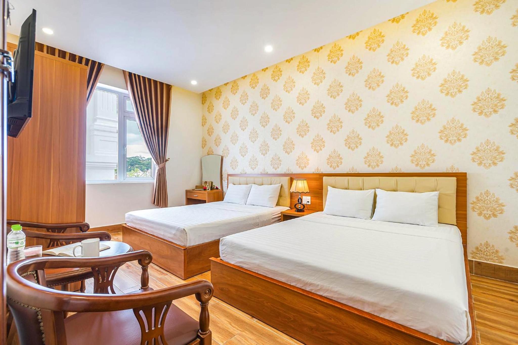 Deluxe Family Room