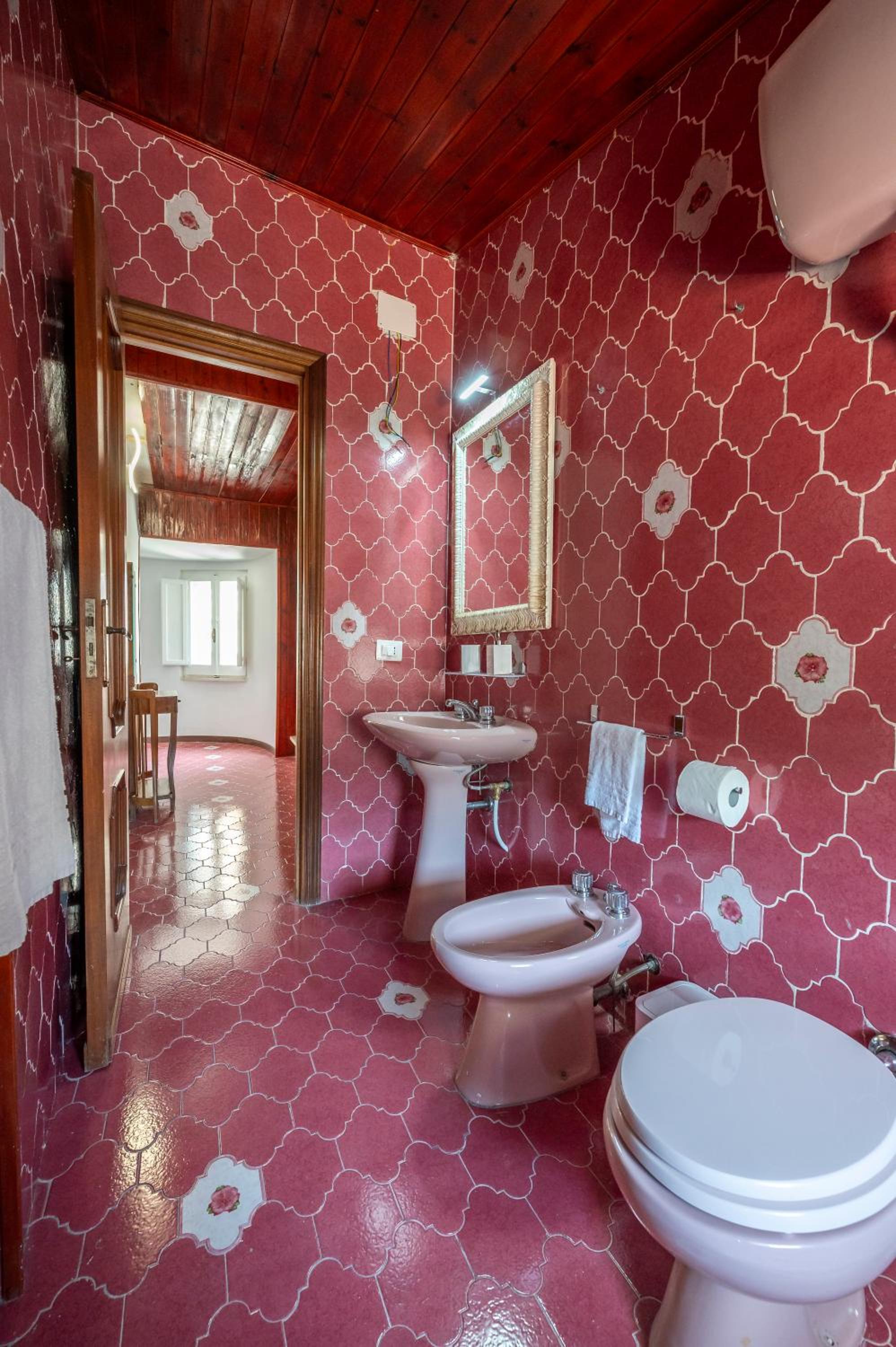 Standard Double Room with Shared Bathroom photo 3