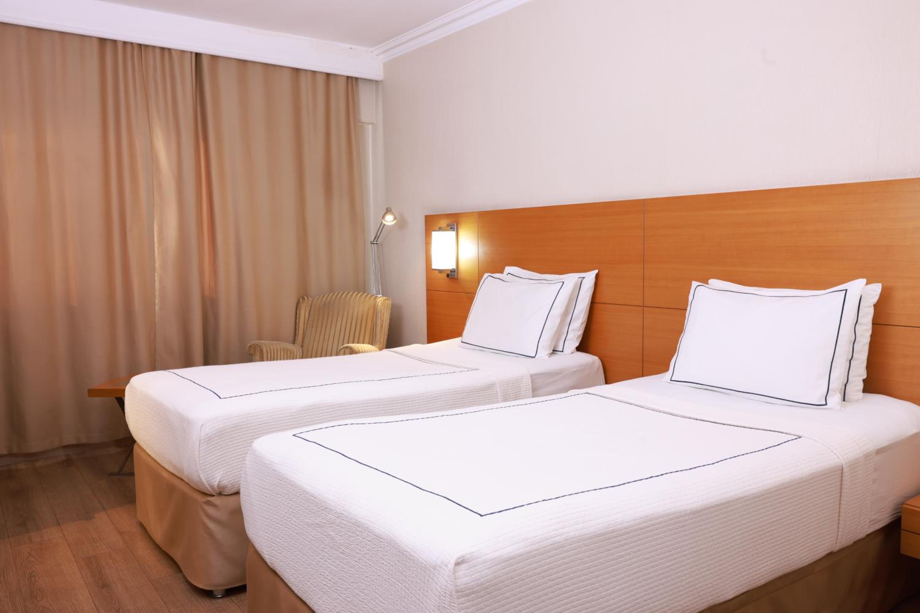 Superior Double Room - Photo 2
