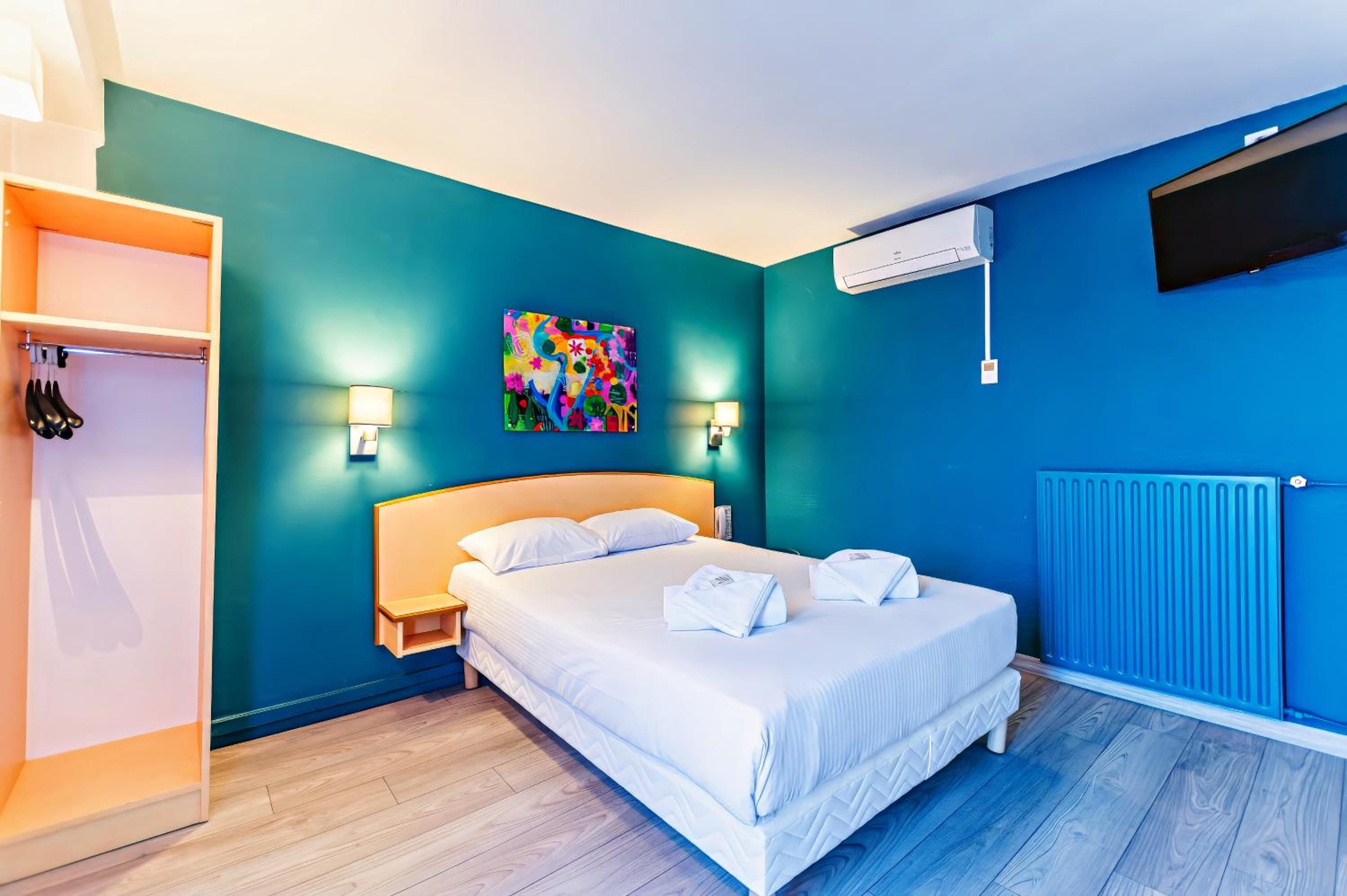 Double Room - Photo 2