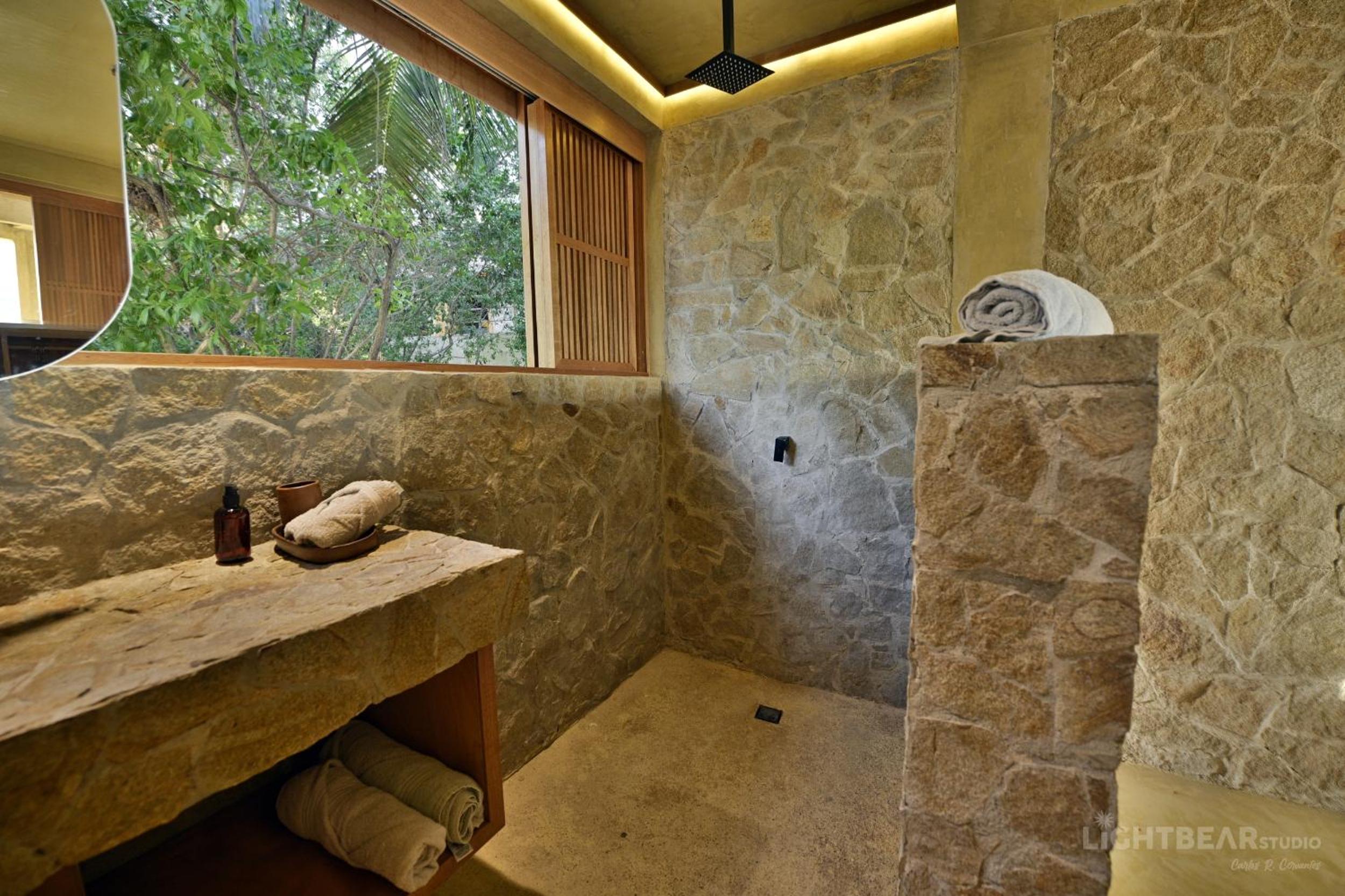Two-Bedroom House - Photo 12