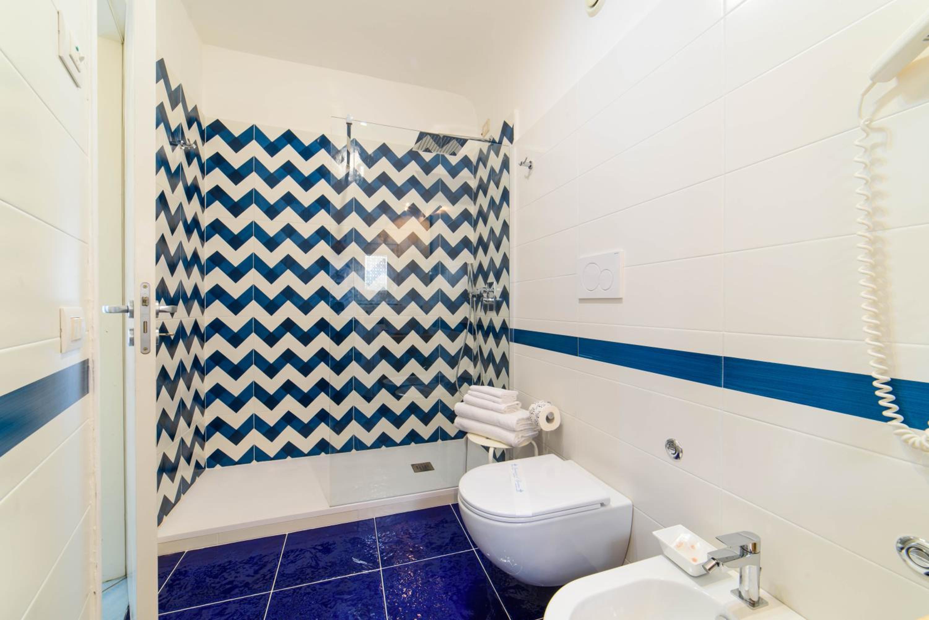Junior Suite - Photo 6