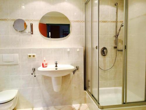 Single Room with Balcony photo 2