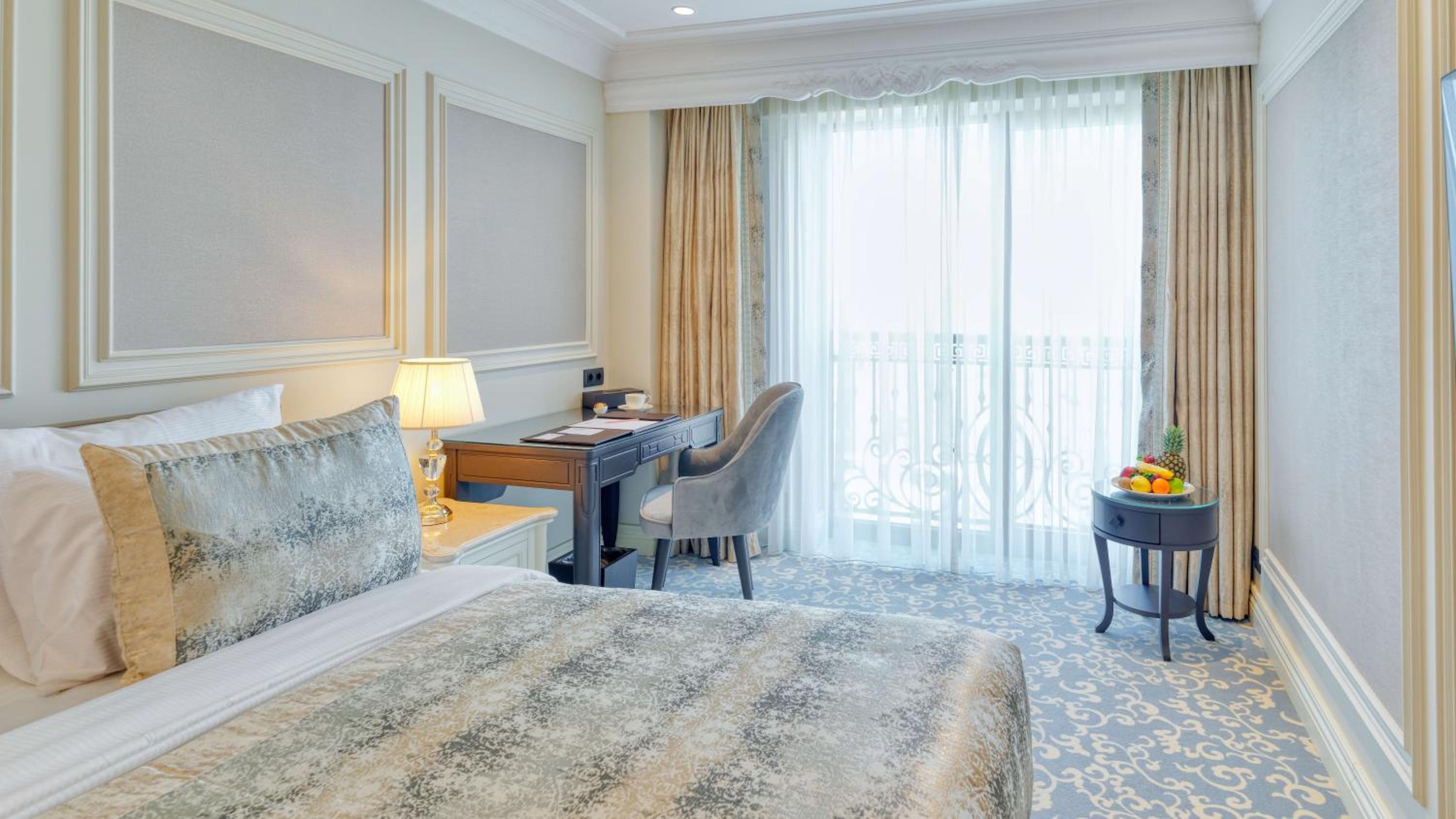 Superior Room with City View photo 2