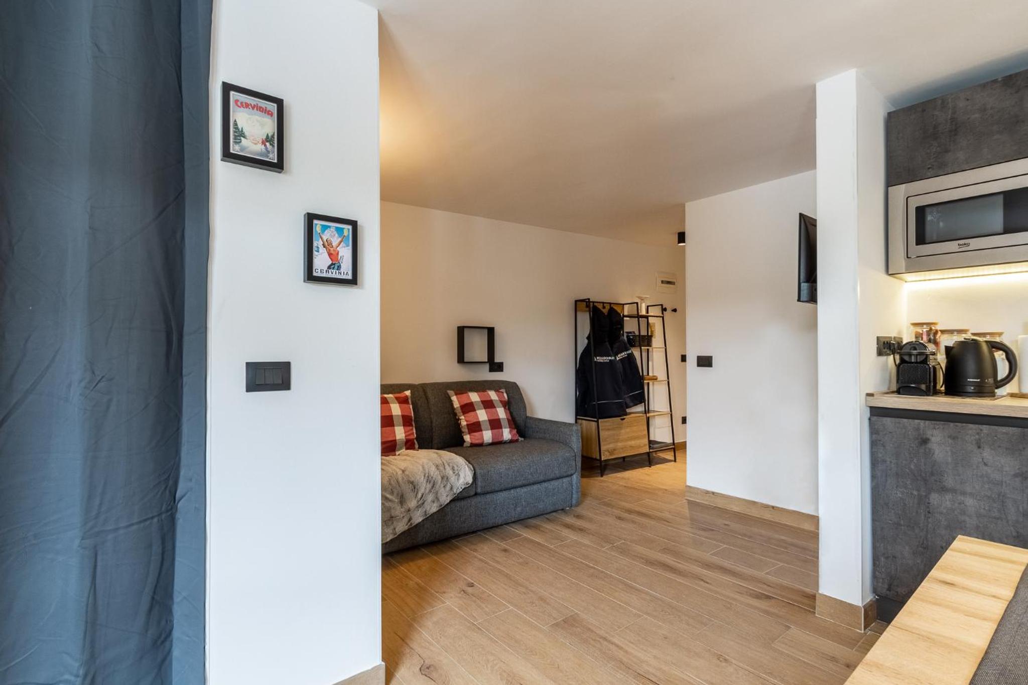 One-Bedroom Apartment