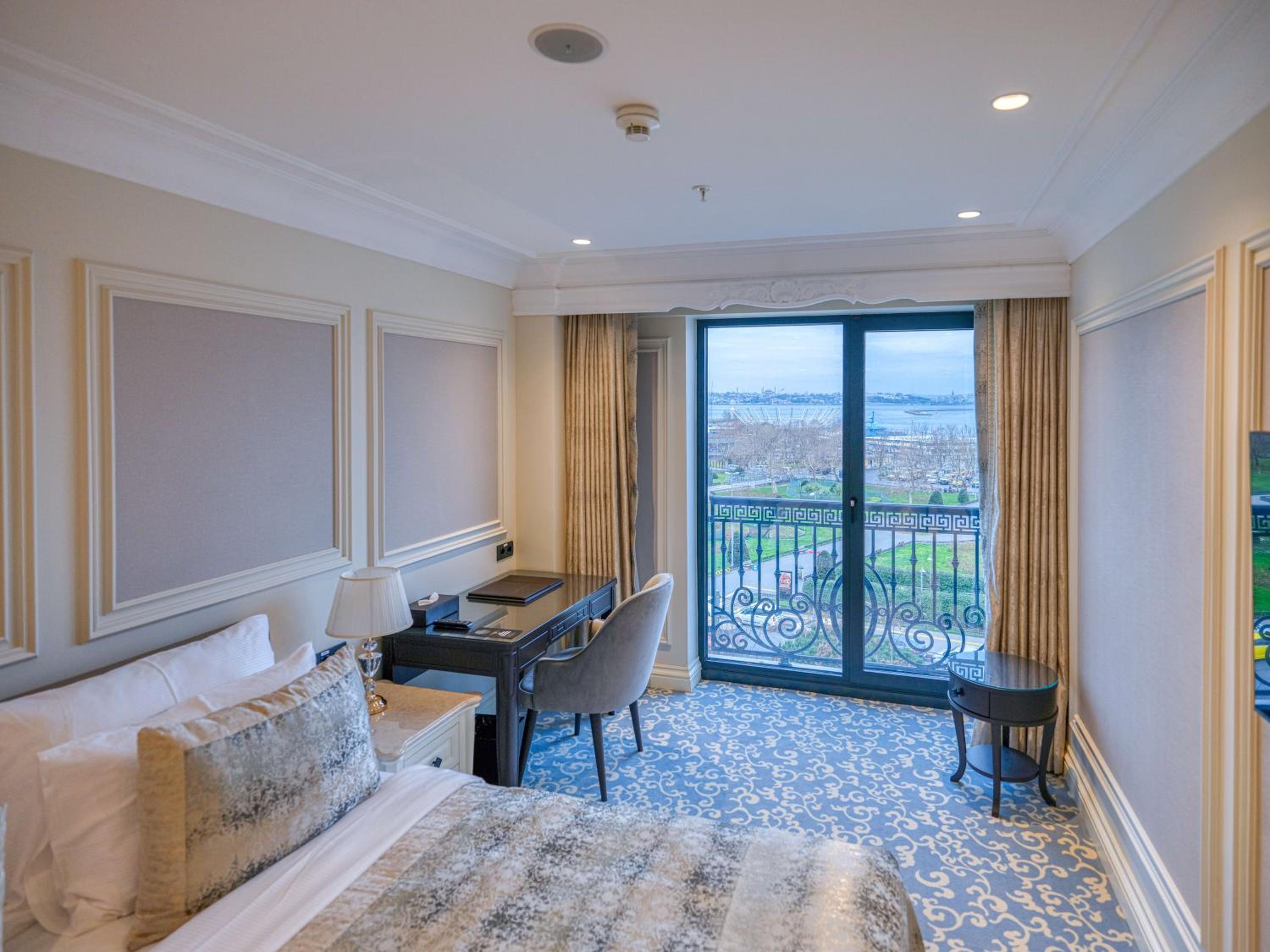 Superior Room with Sea View photo 1