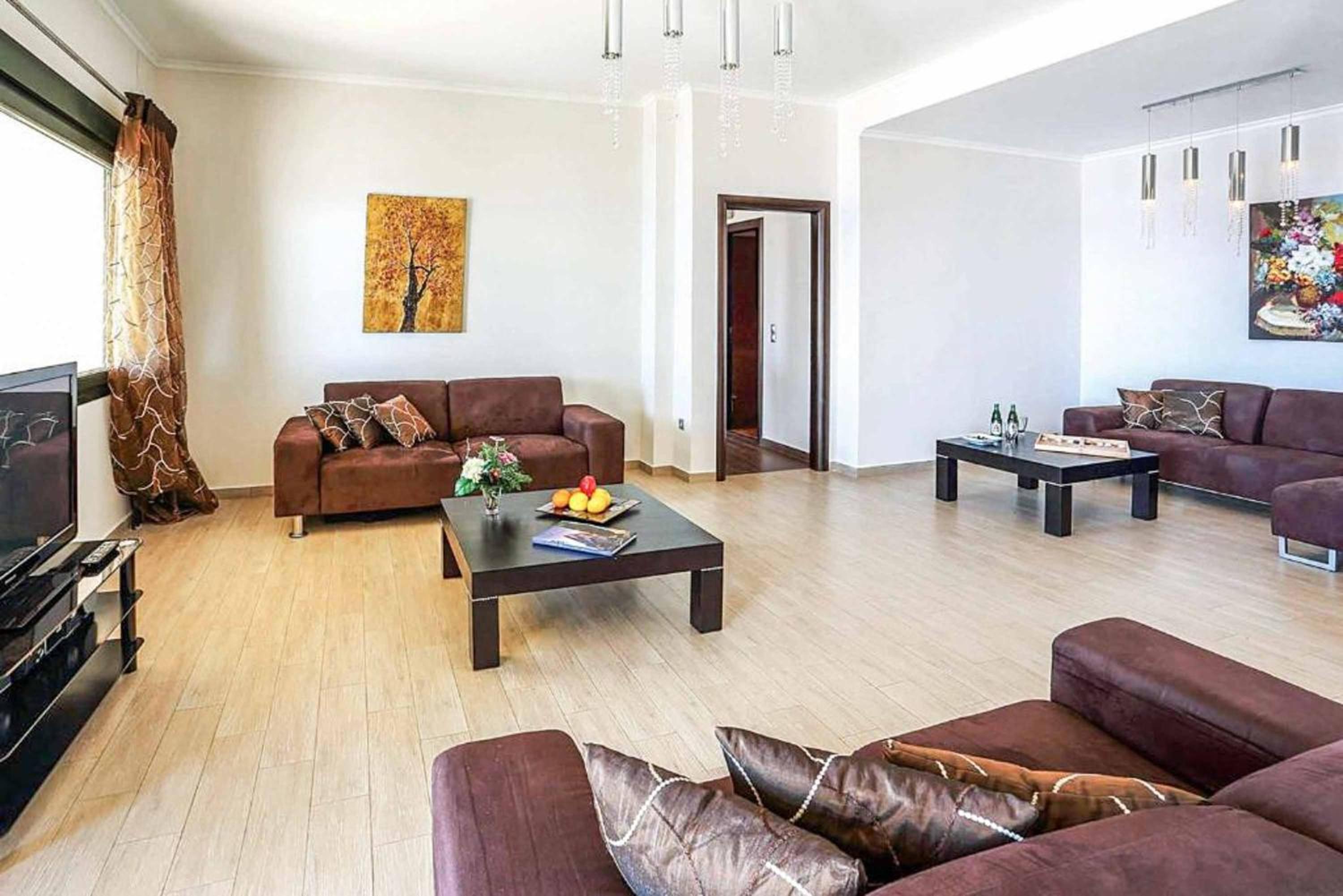 Four-Bedroom Villa photo 1