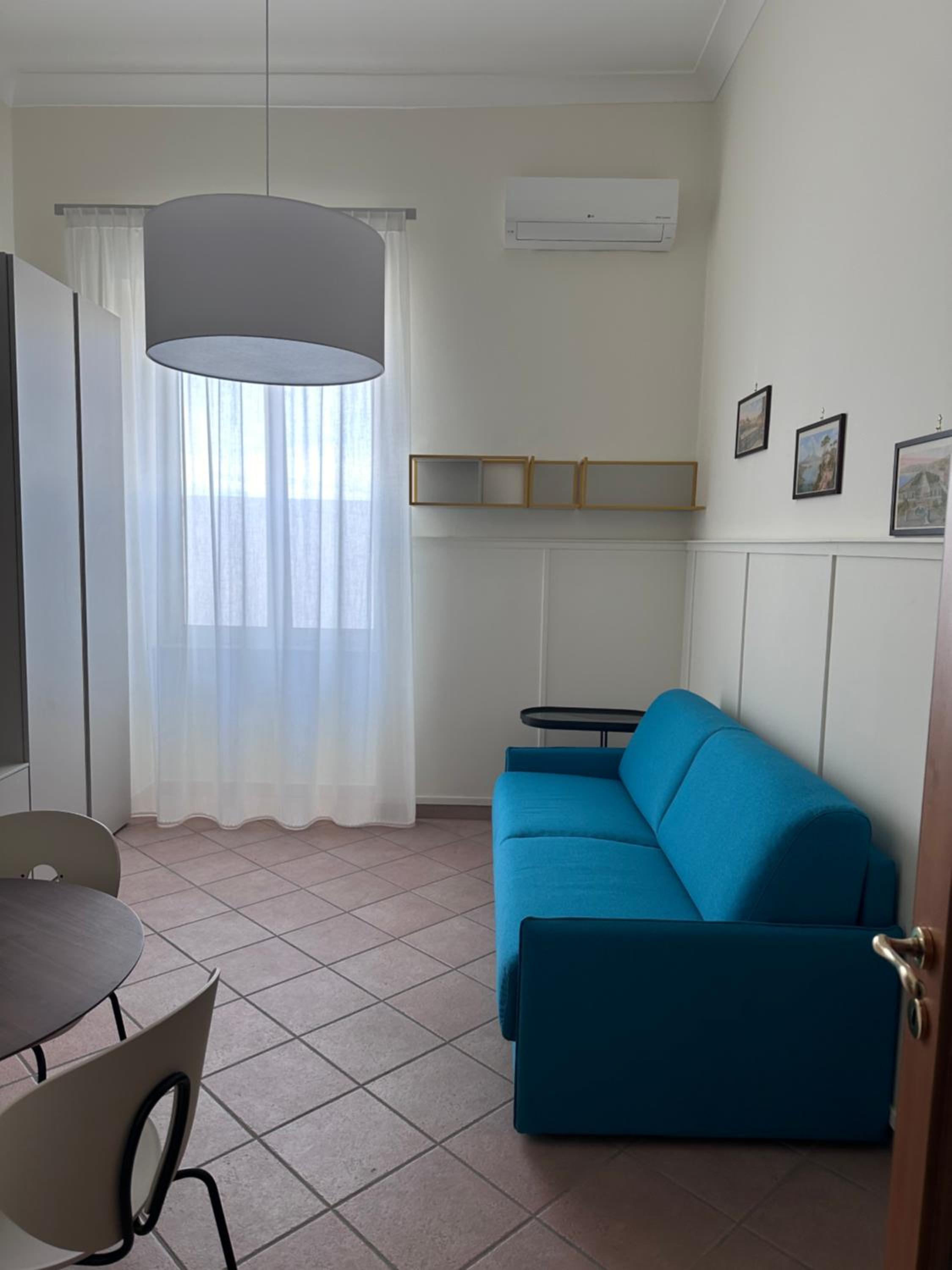 One-Bedroom Apartment photo 1