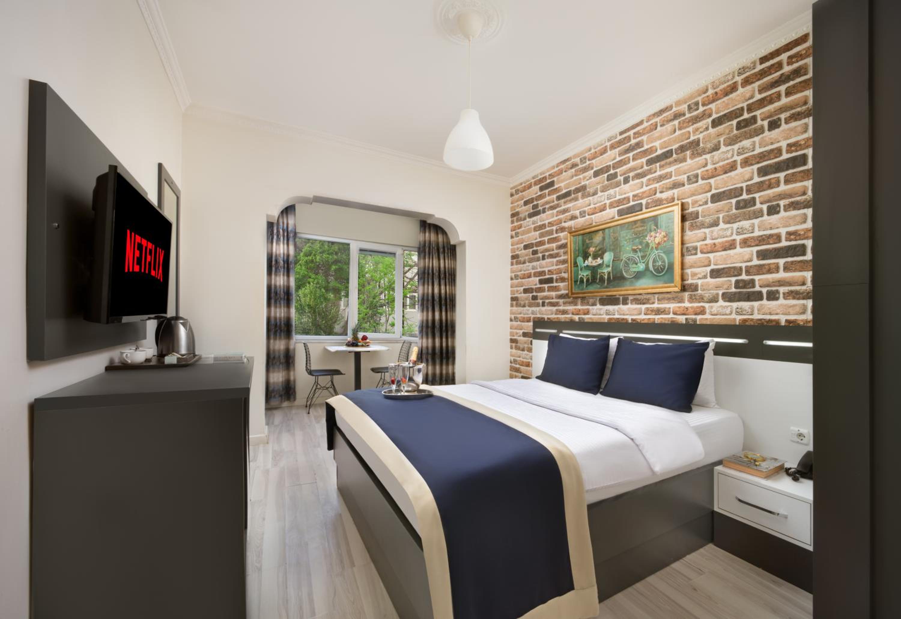 Superior Triple Room photo 2