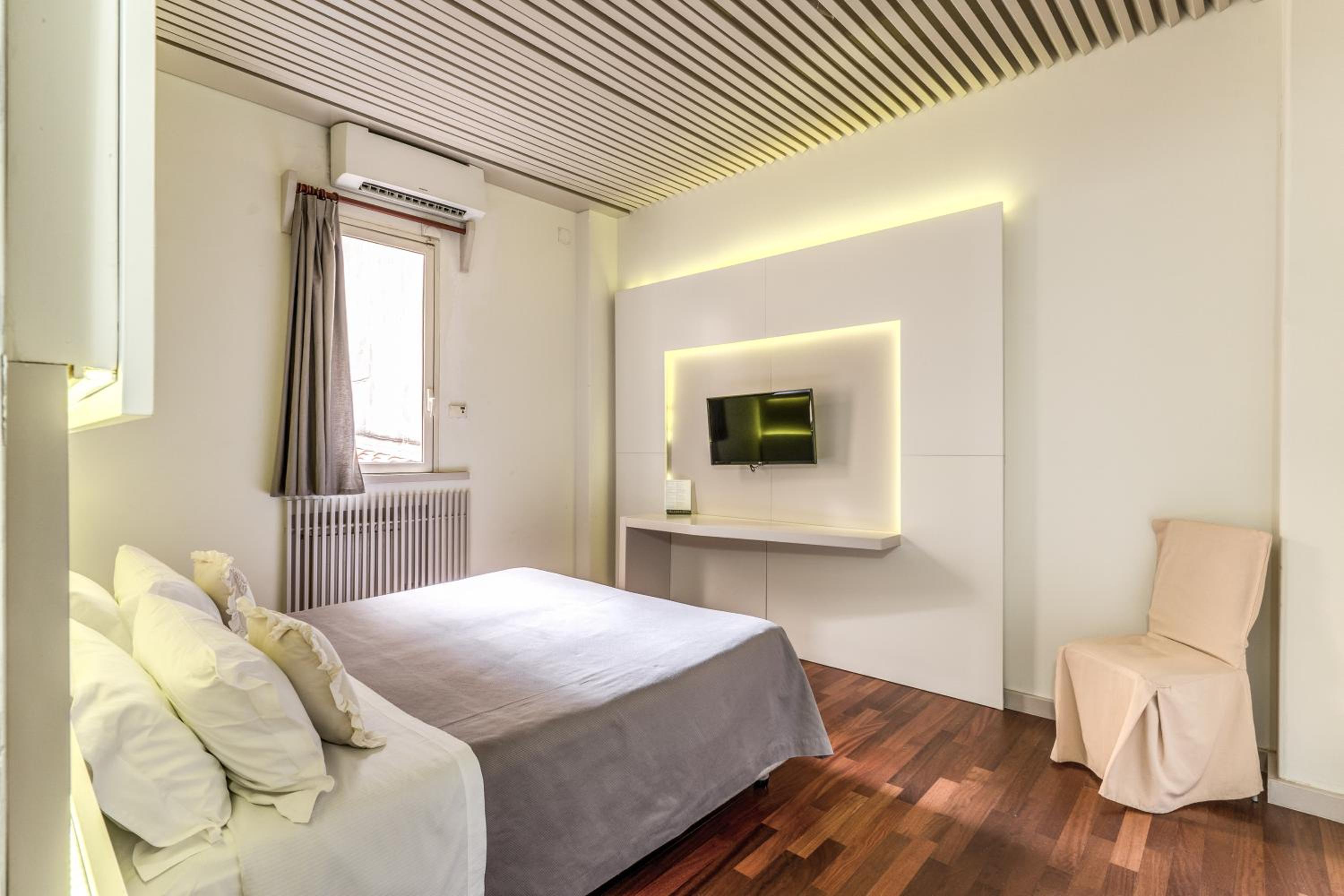Junior Suite - Photo 1