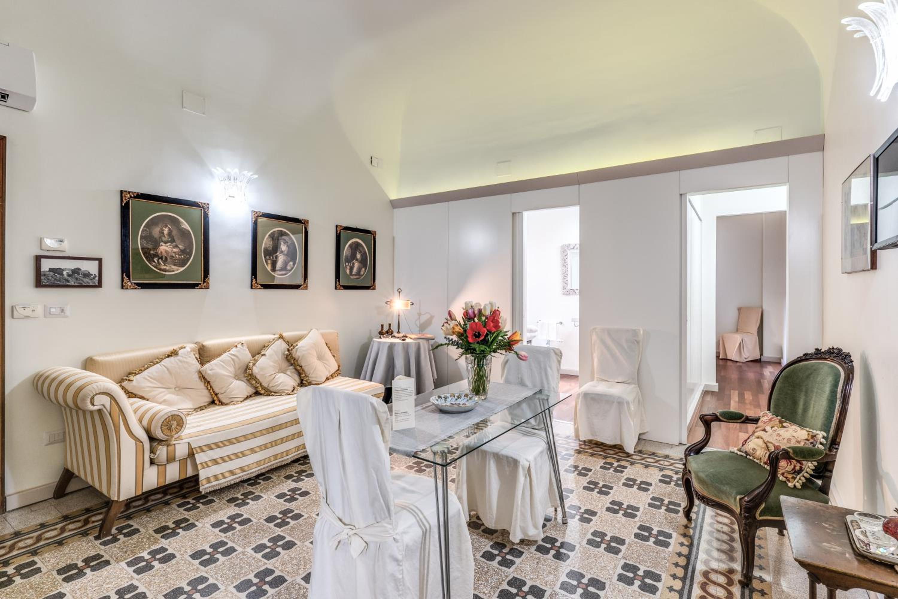 Junior Suite - Photo 7