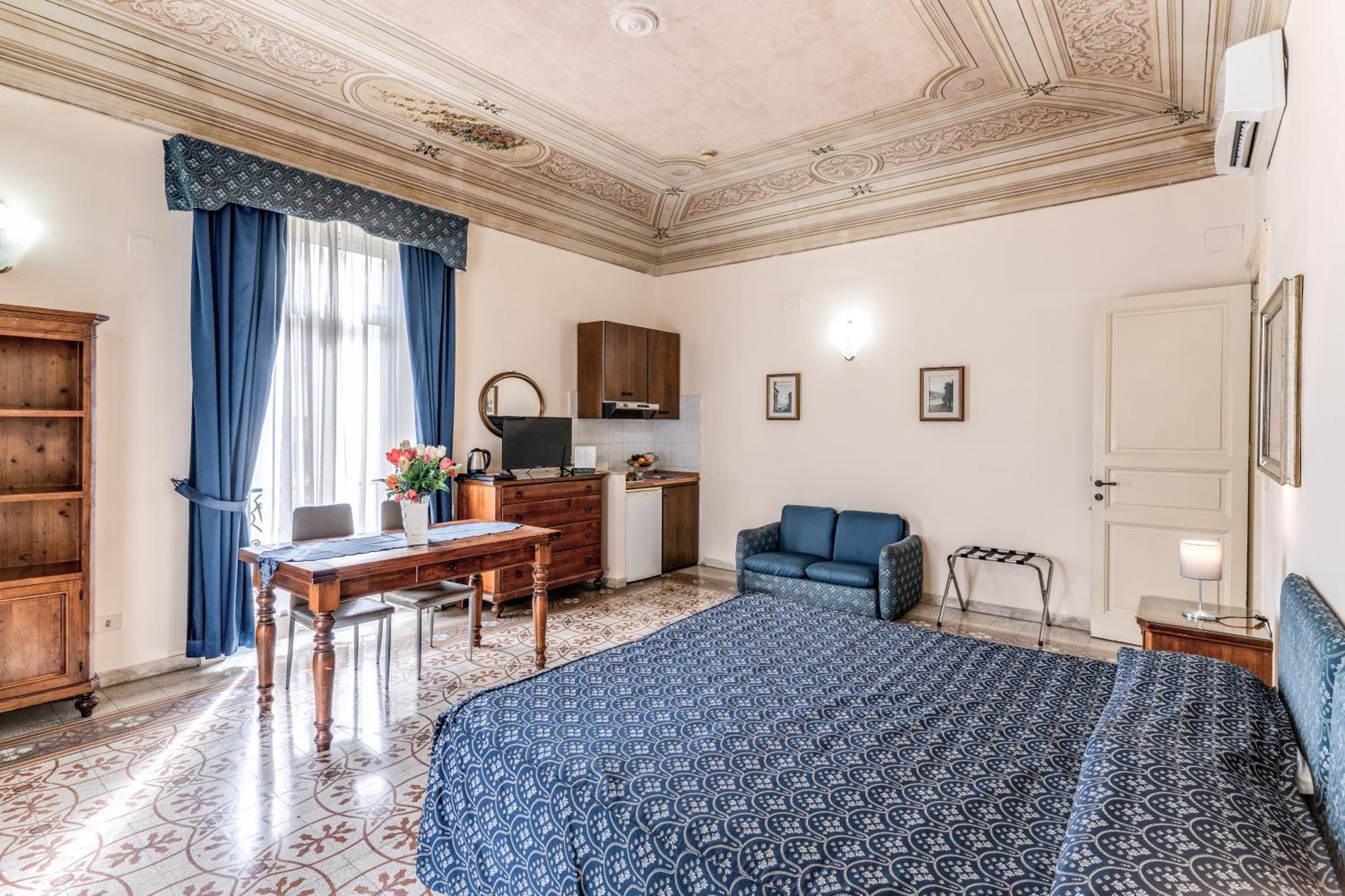 Superior Double Room - Photo 3