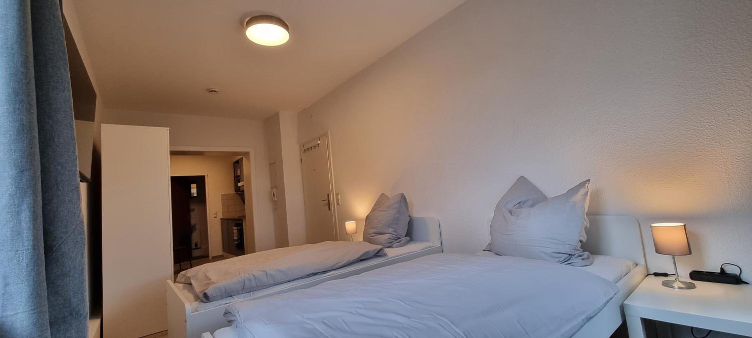 One-Bedroom Apartment photo 2