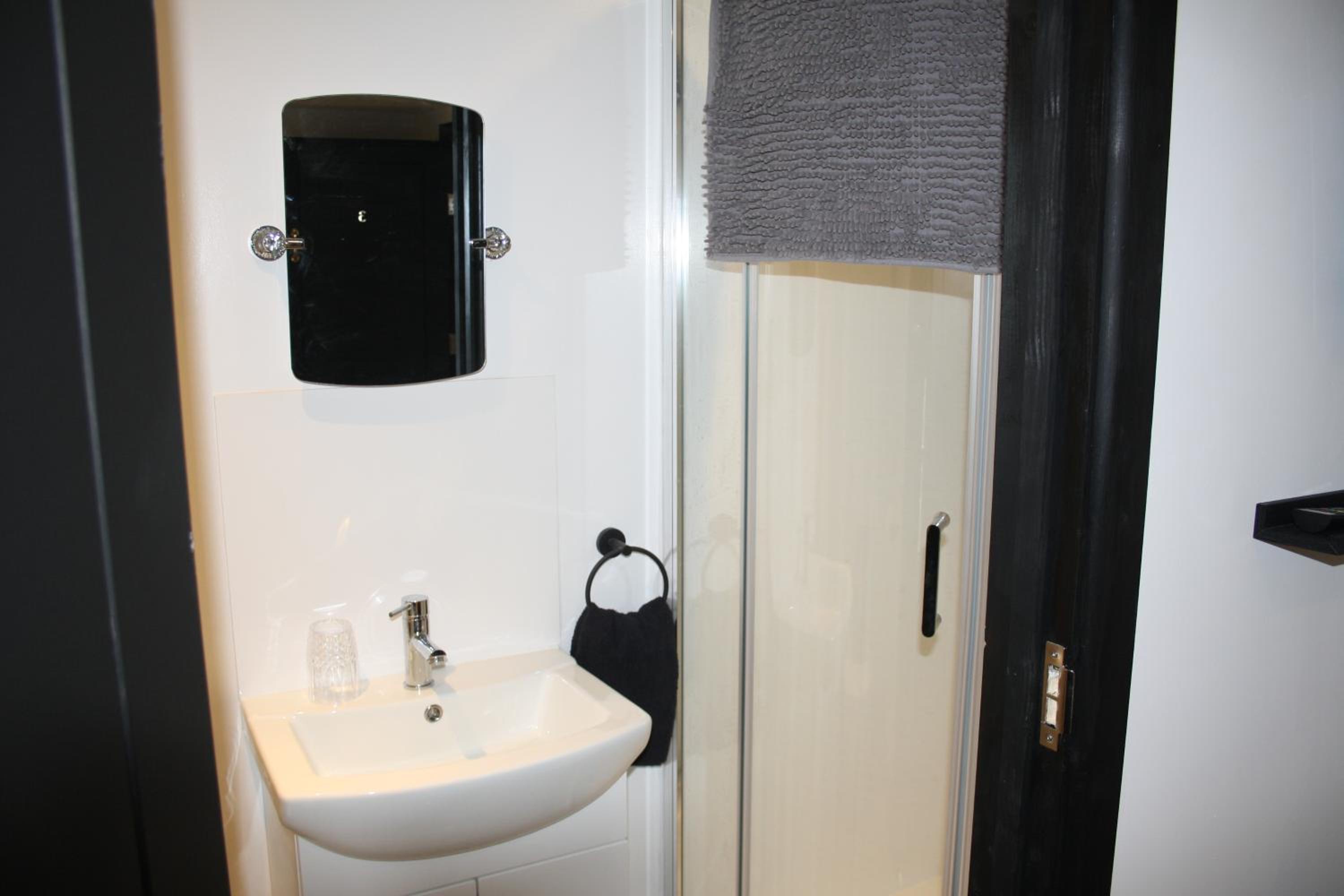 Single Room photo 3