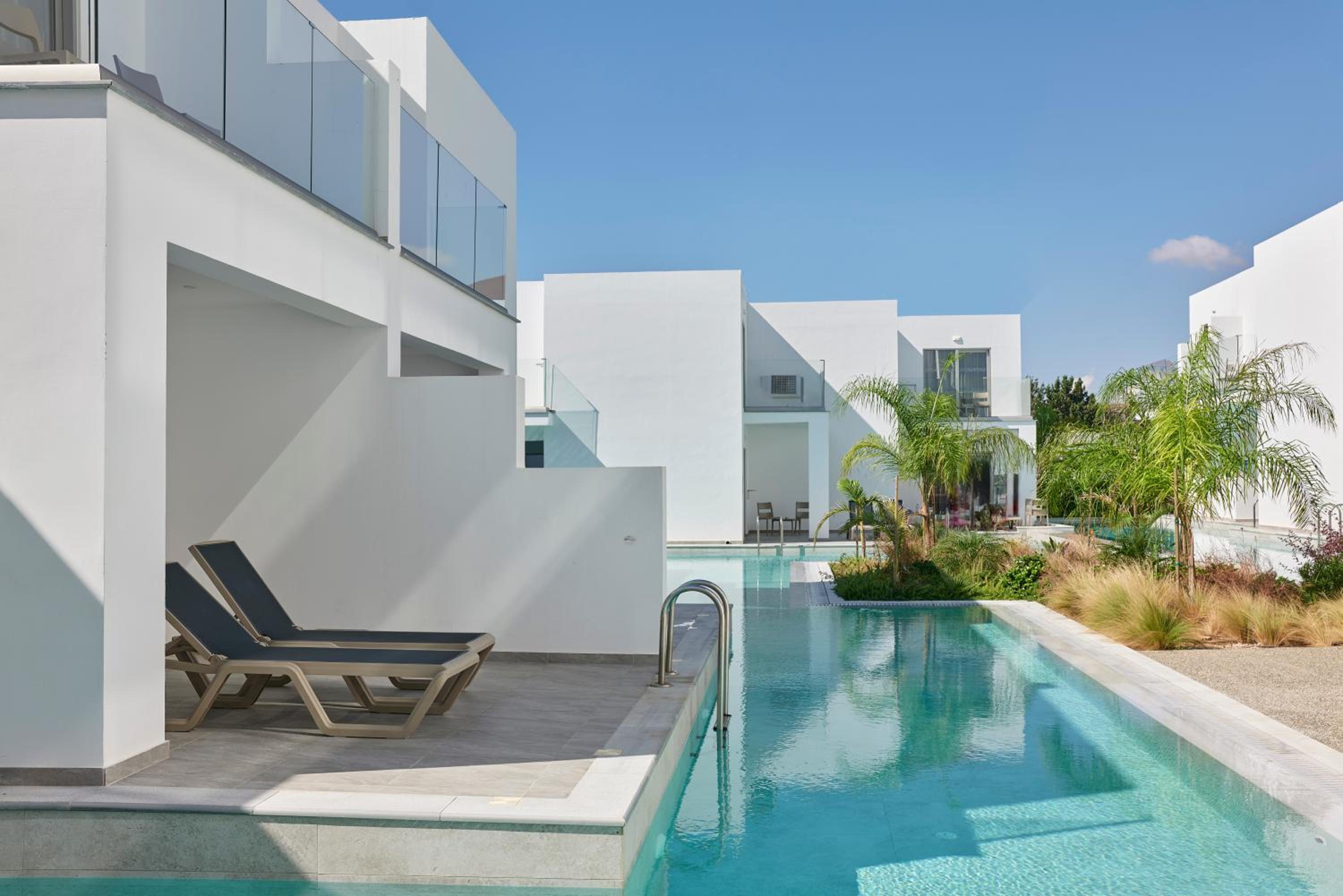 Double Room Swim Up - Photo 5