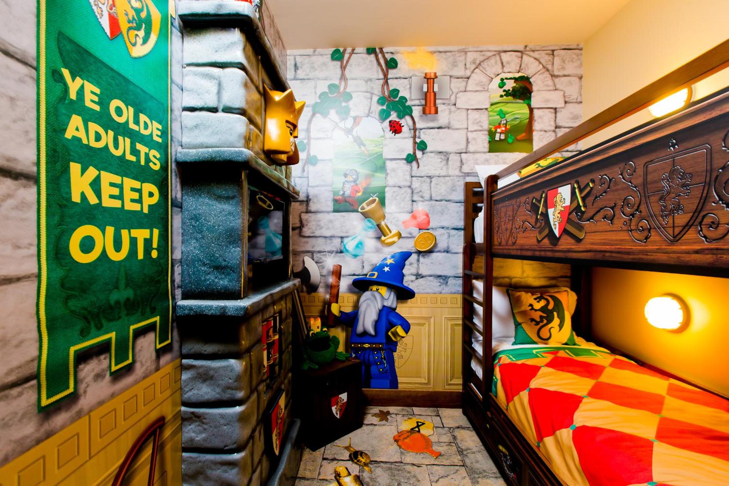 Family Room - Kingdom Themed - LEGOLAND® Hotel photo 1