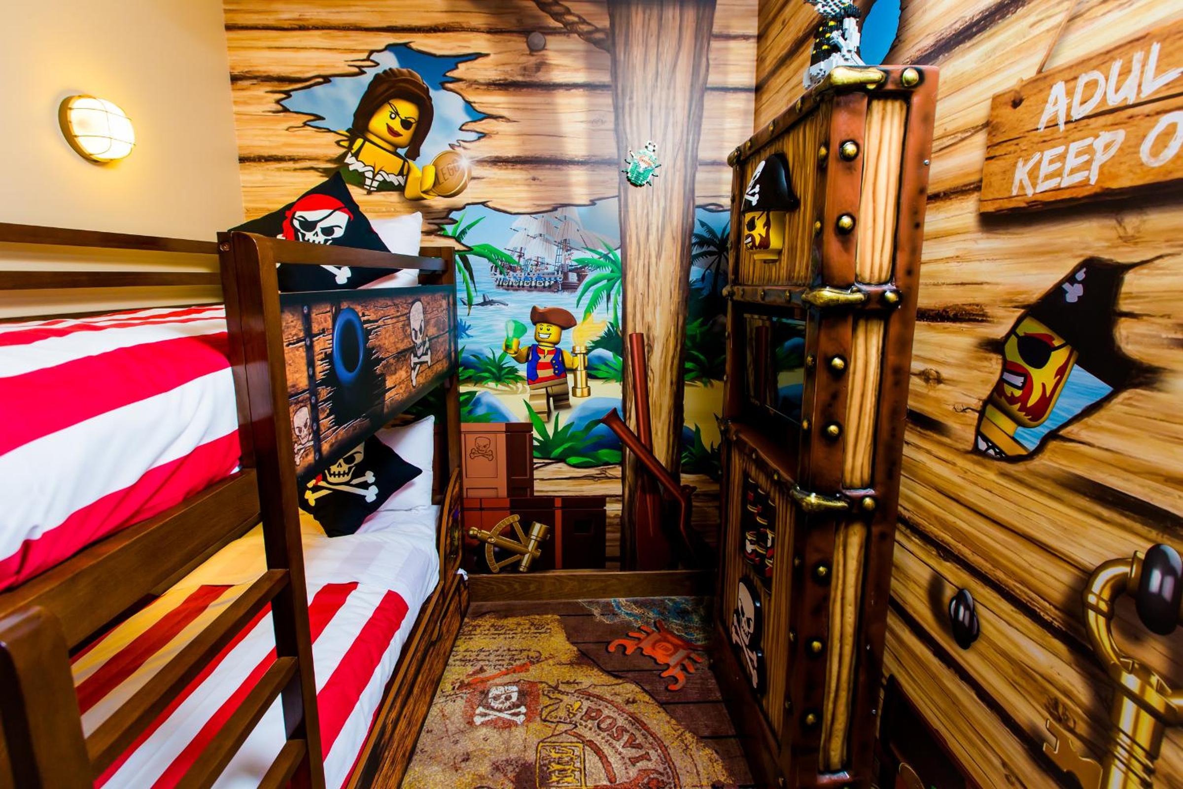 Family Room - Pirate Themed - LEGOLAND® Hotel photo 1