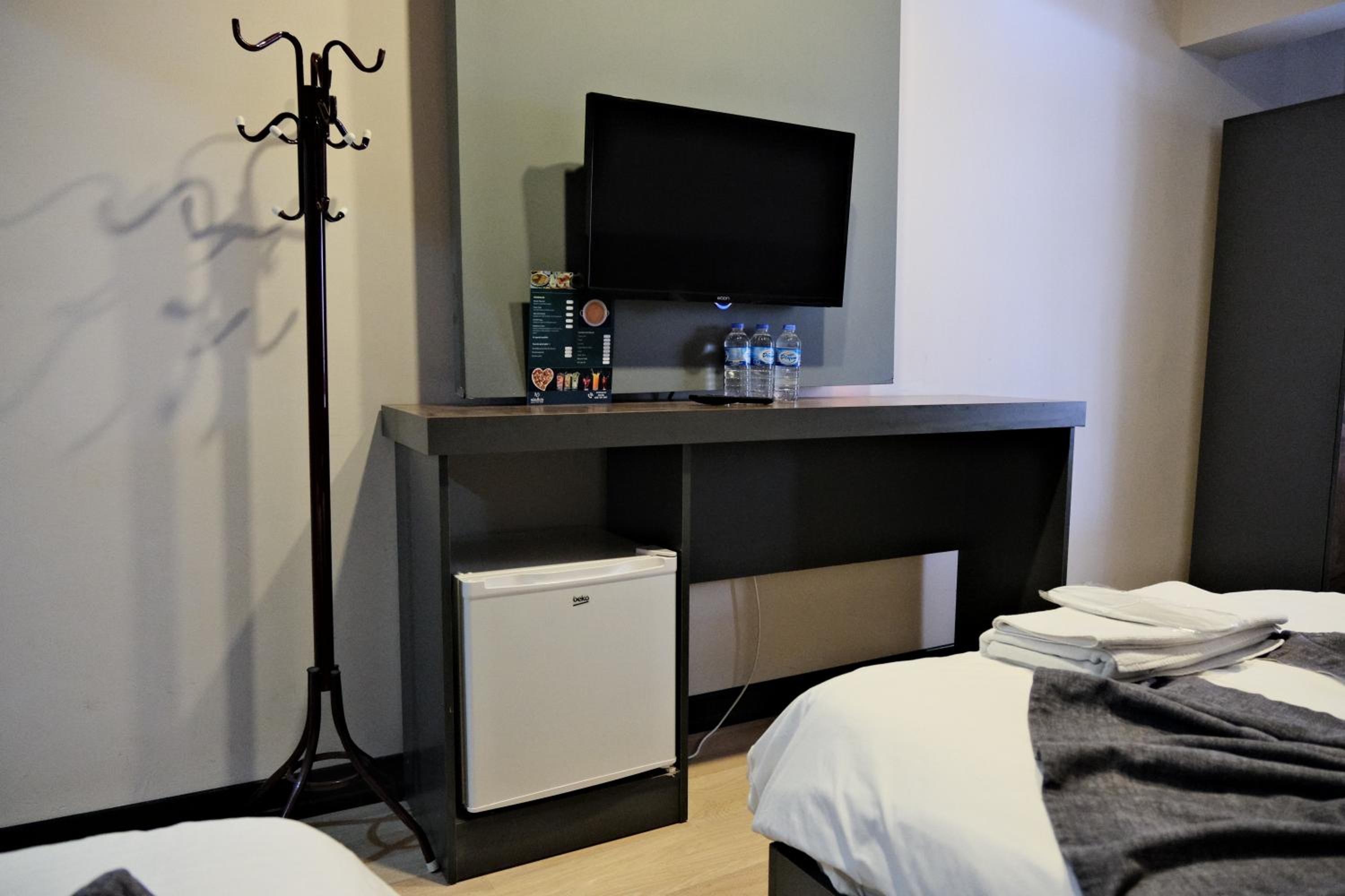 Triple Room with Bathroom photo 3