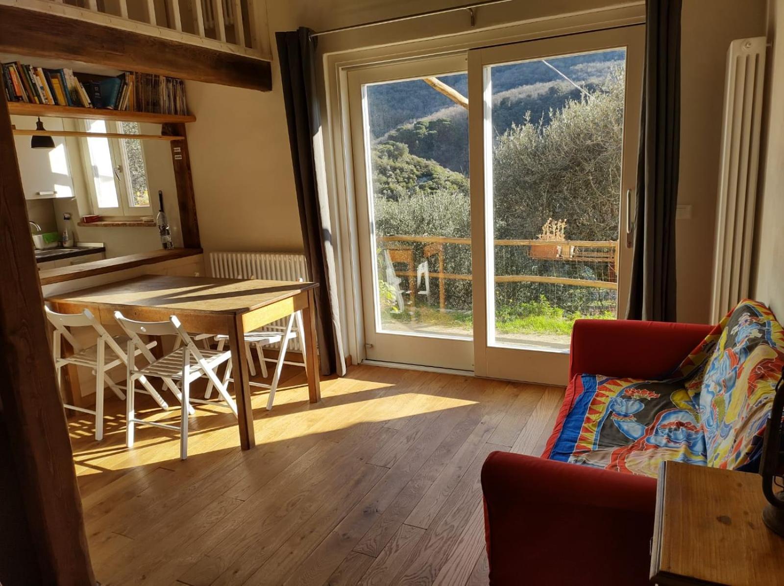Apartment with Garden View
