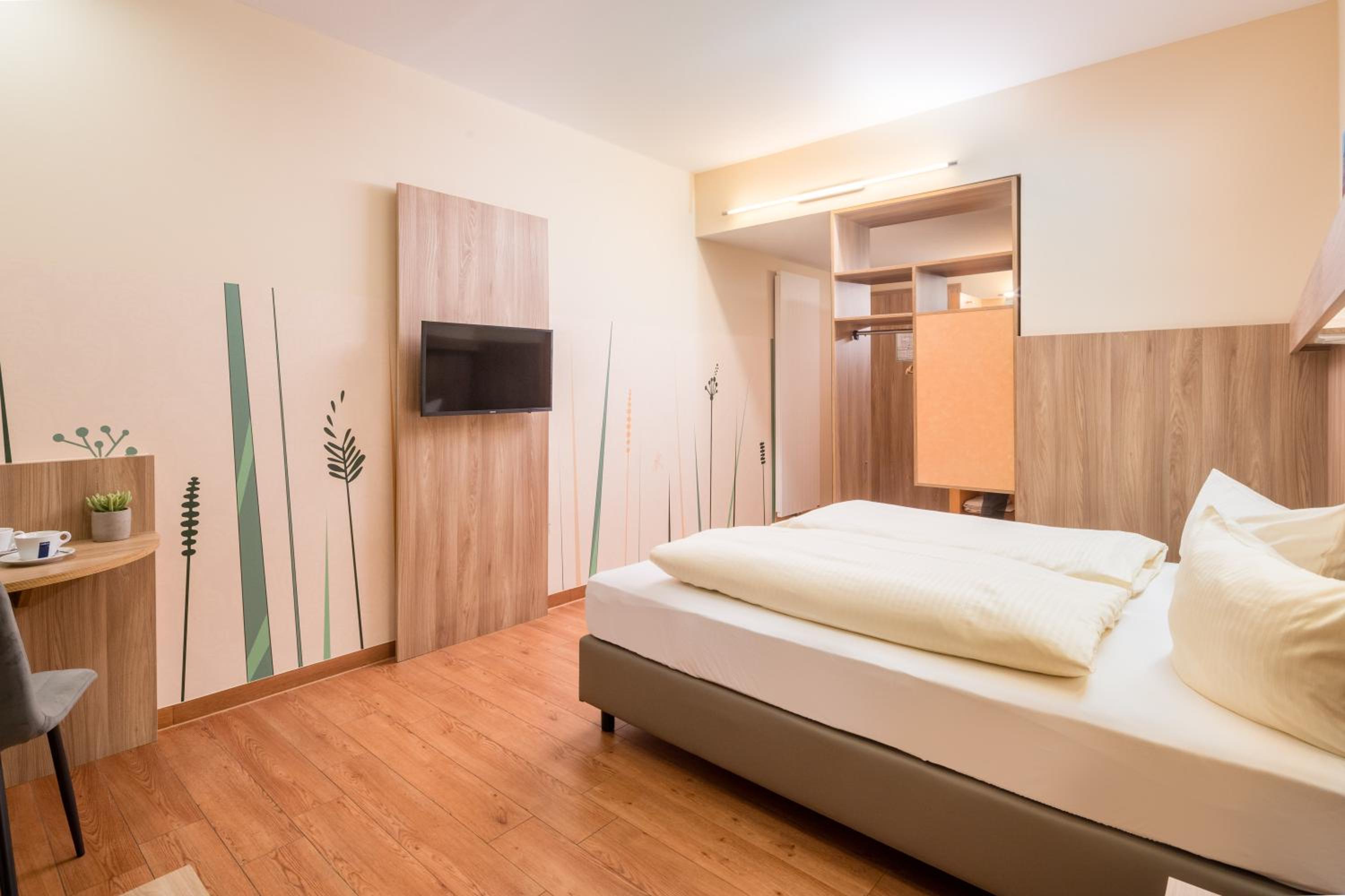 Double Room - Photo 3