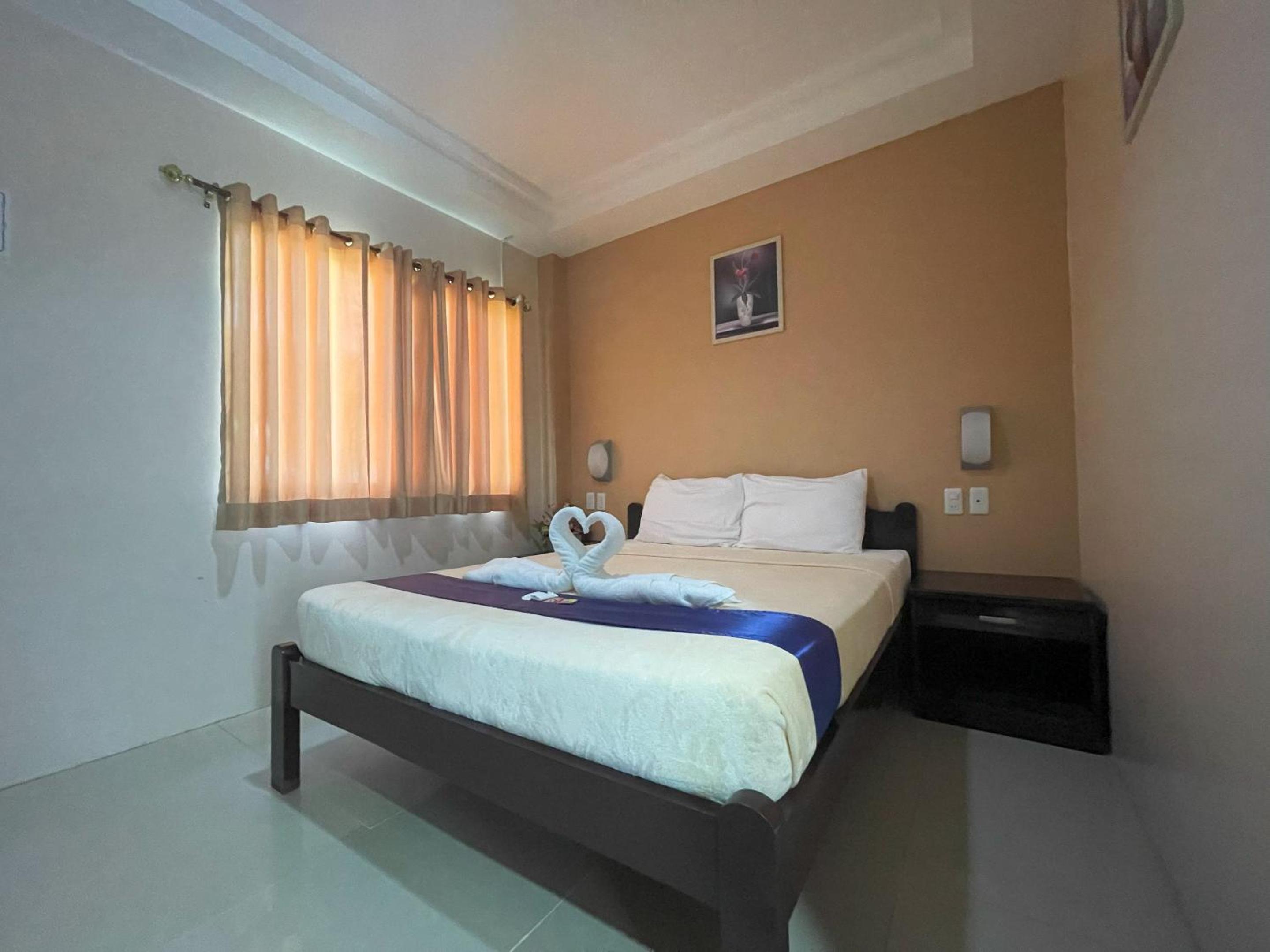 Standard Double Room - Photo 4