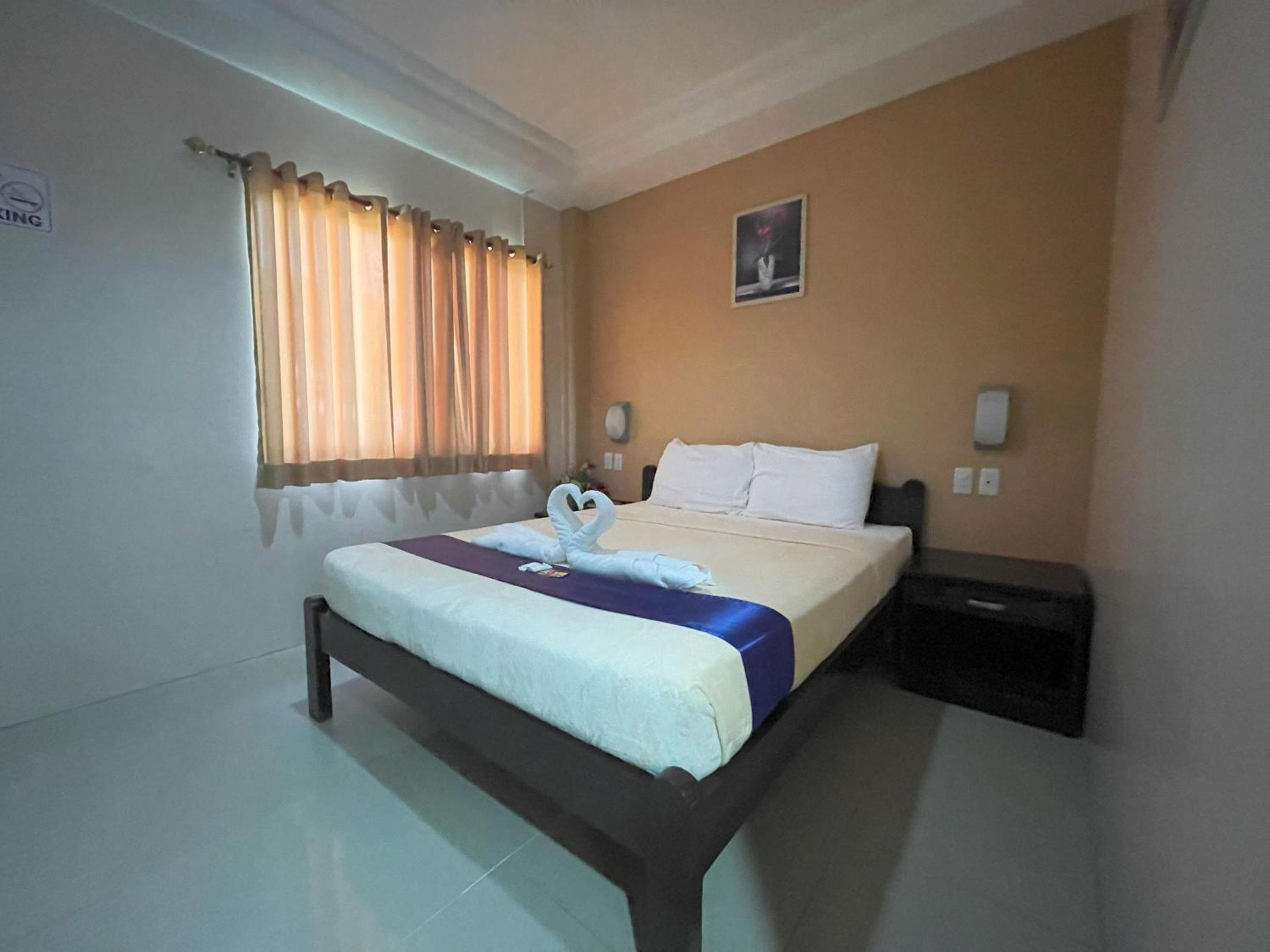 Standard Double Room - Photo 3