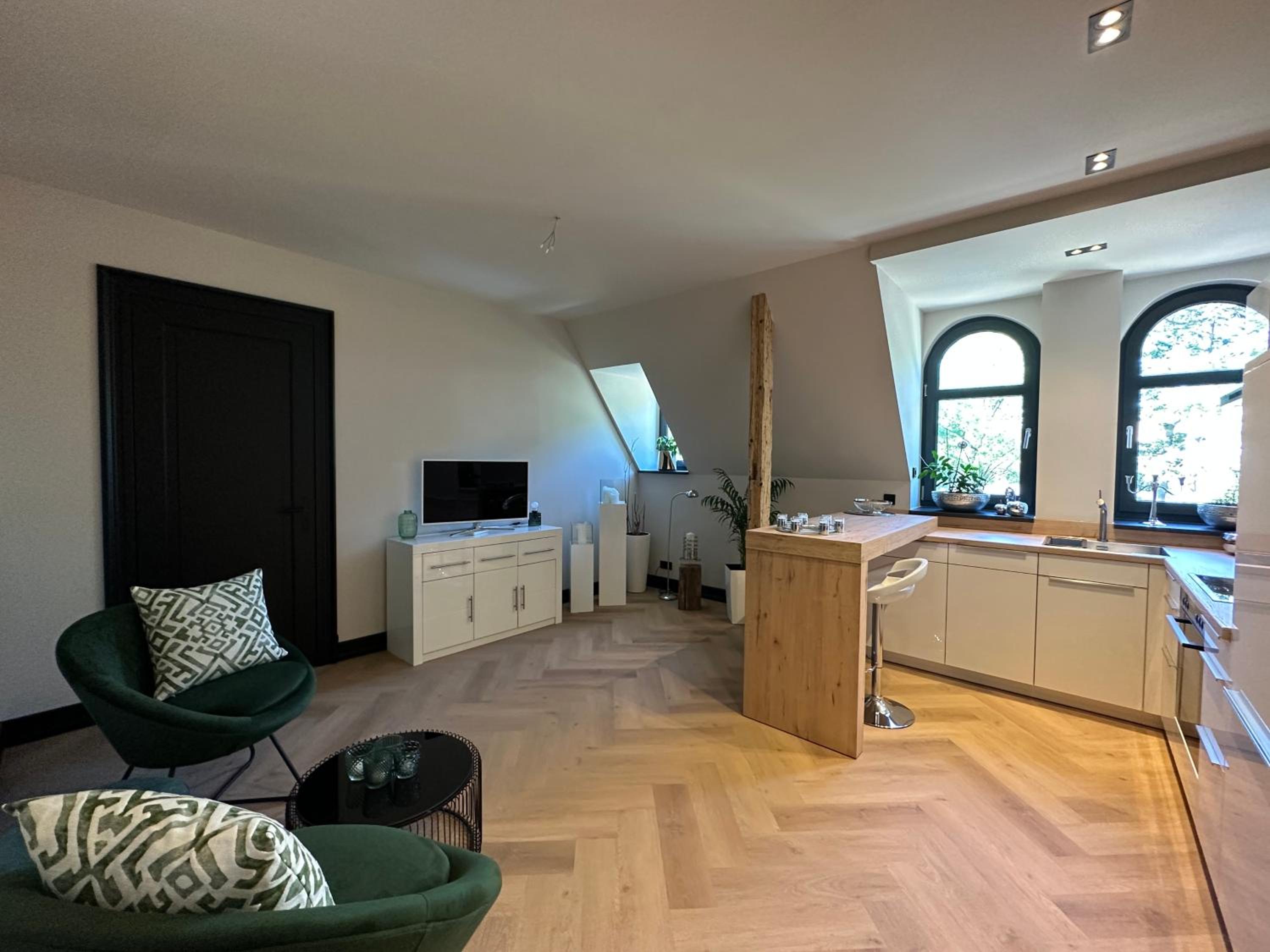 Apartment photo 2