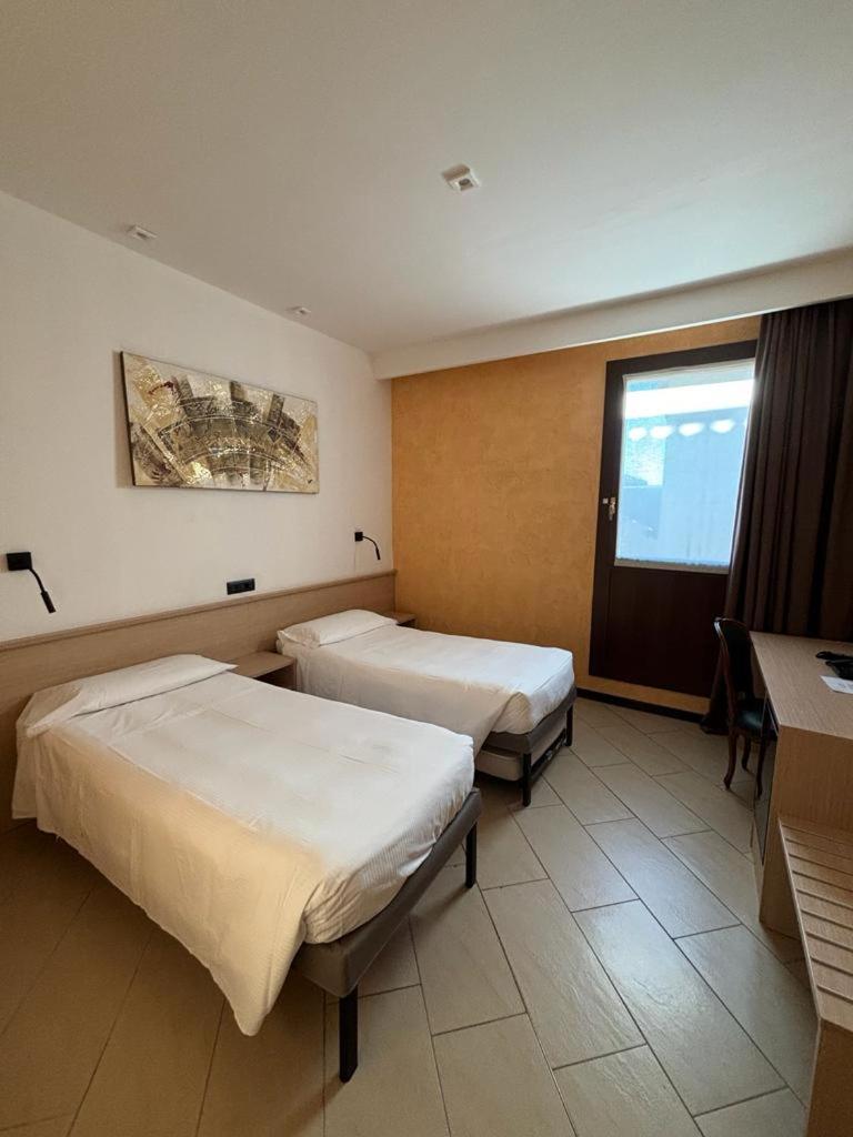 Economy Double or Twin Room photo 3