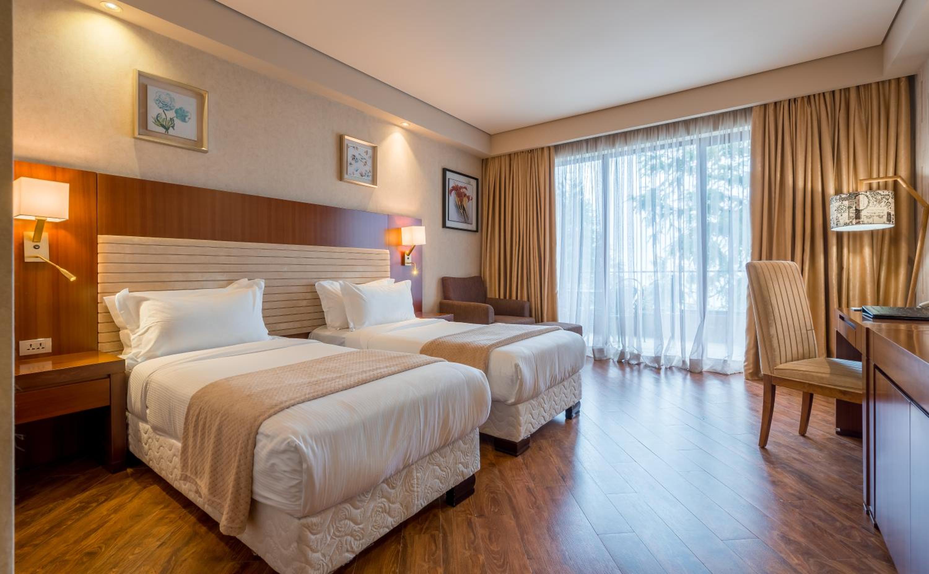 Deluxe Twin Room with Sea View
