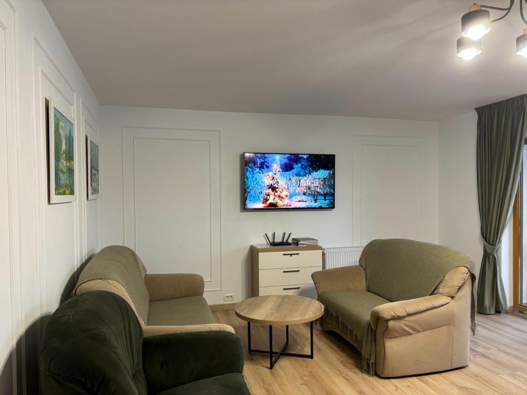 Three-Bedroom Apartment photo 1